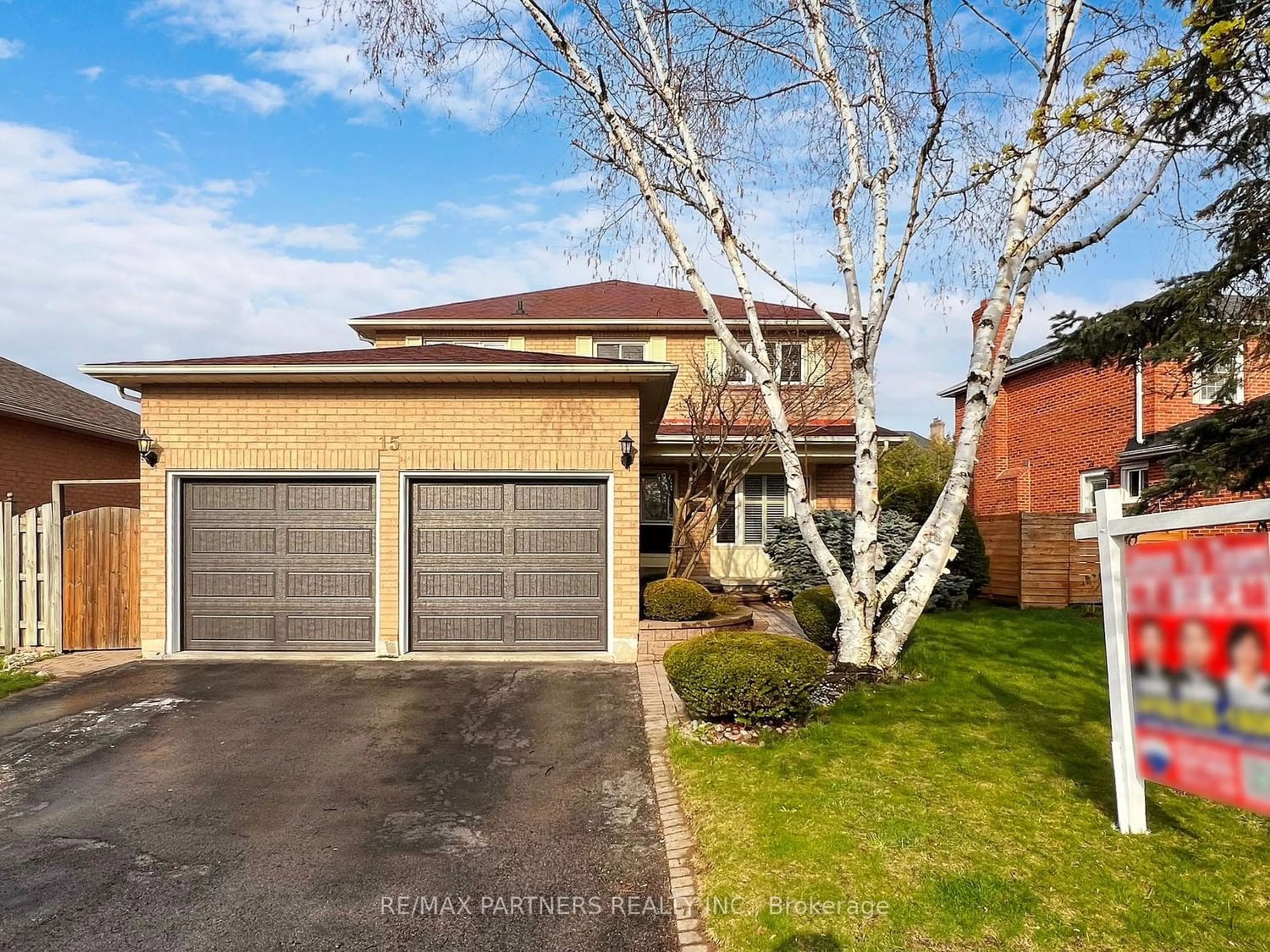 Frontside or backside of a home for 15 Ribblesdale Dr, Whitby Ontario L1N 6Z3
