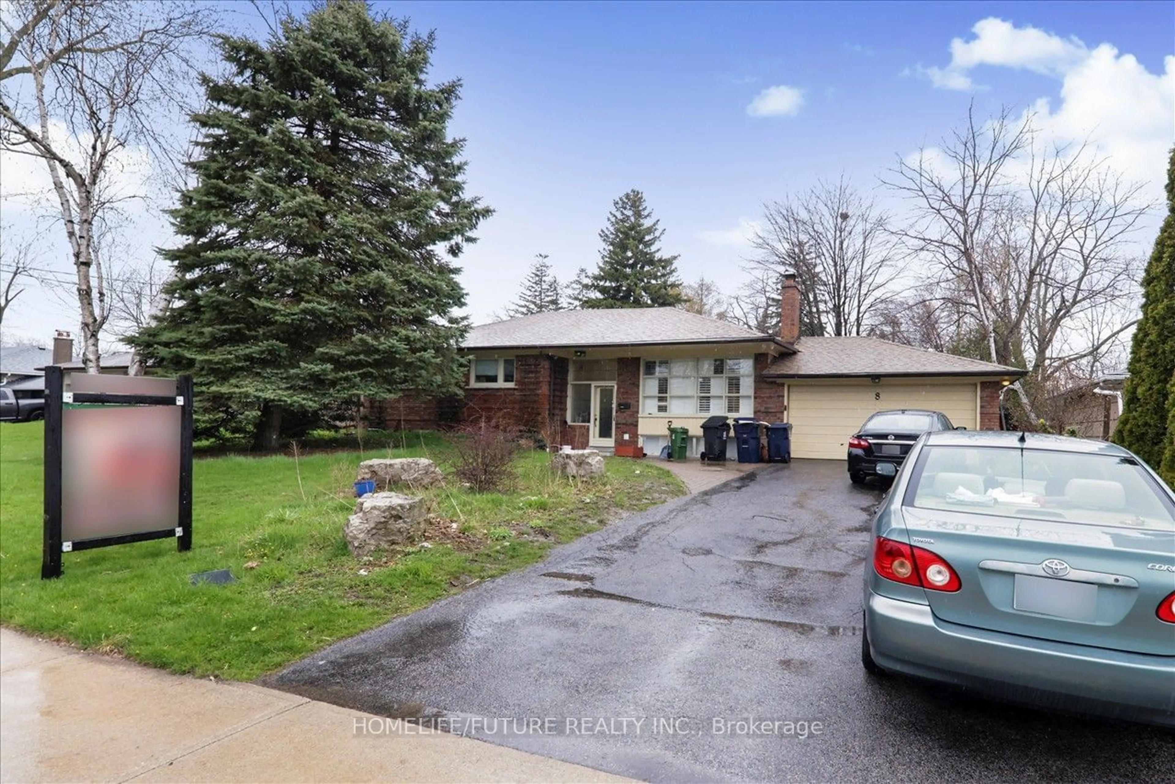 Frontside or backside of a home for 8 Bonacres Ave, Toronto Ontario M1C 1P7