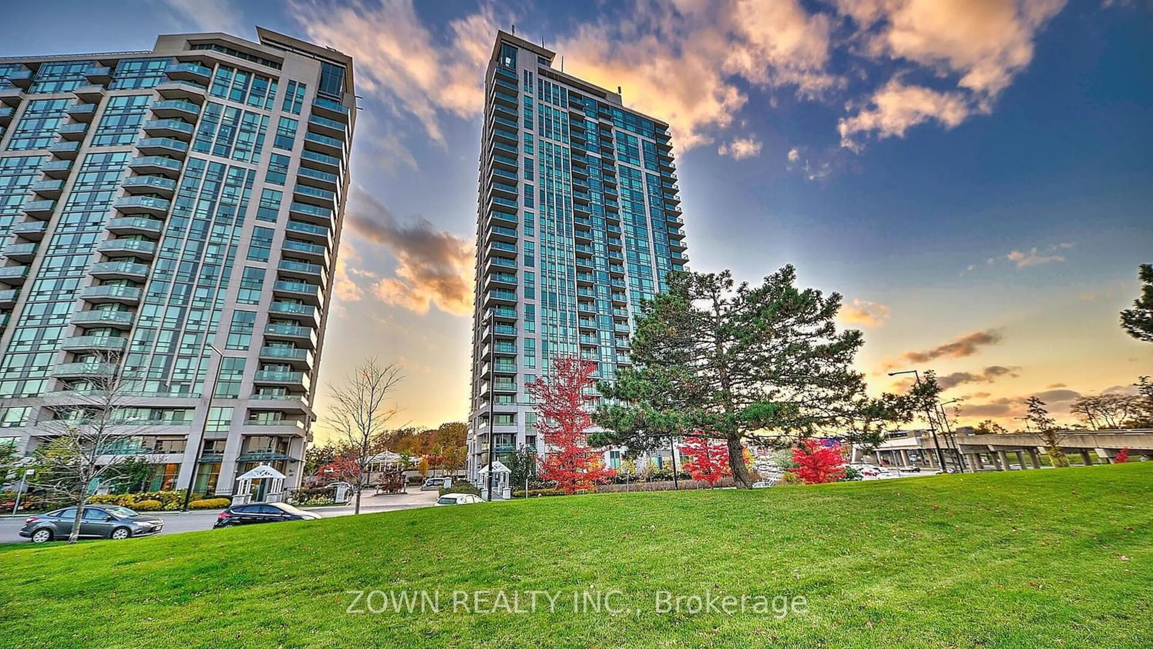 A pic from exterior of the house or condo for 88 Grangeway Ave #1103, Toronto Ontario M1H 0A2