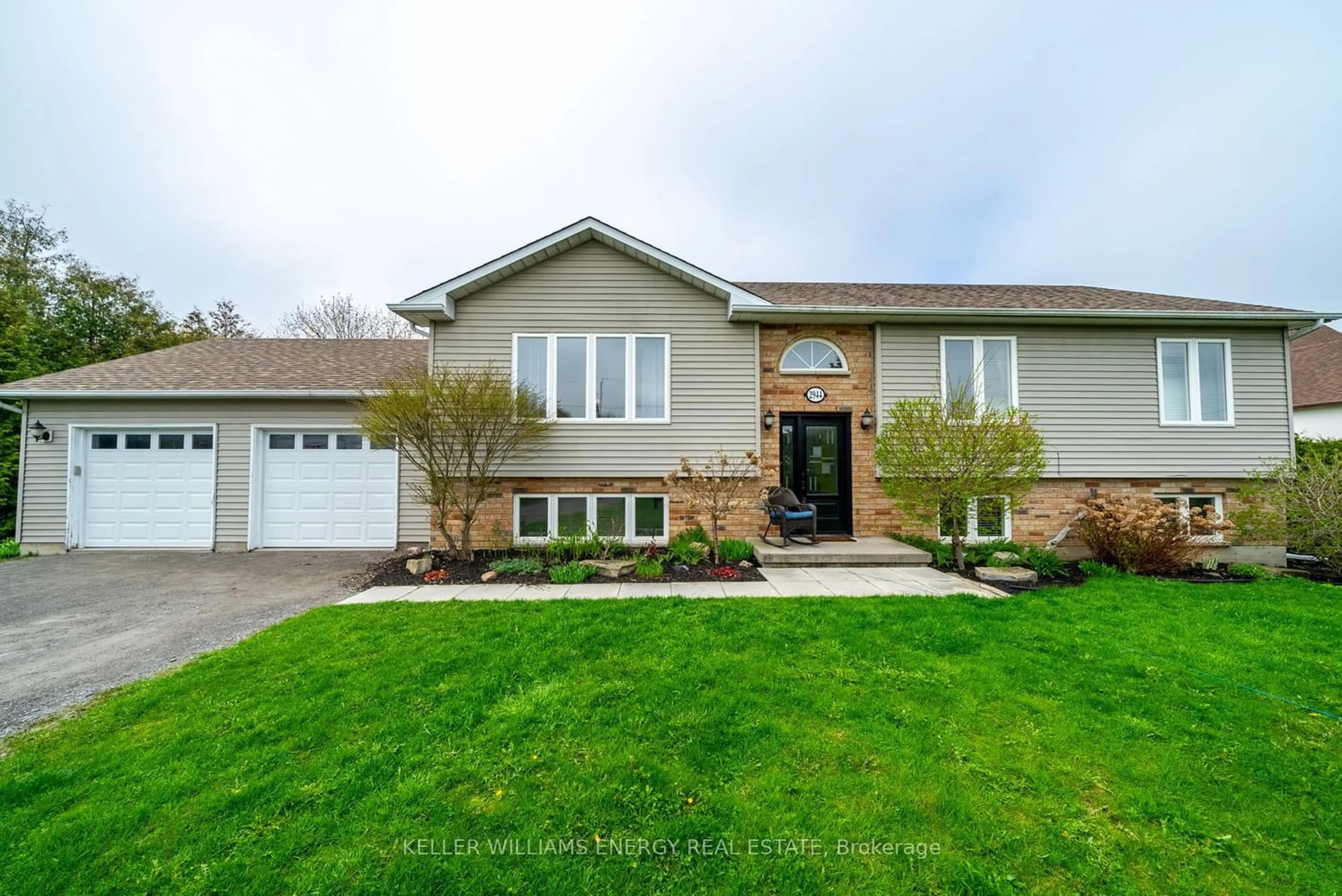 Frontside or backside of a home for 2944 Rundle Rd, Clarington Ontario L1C 6Y2