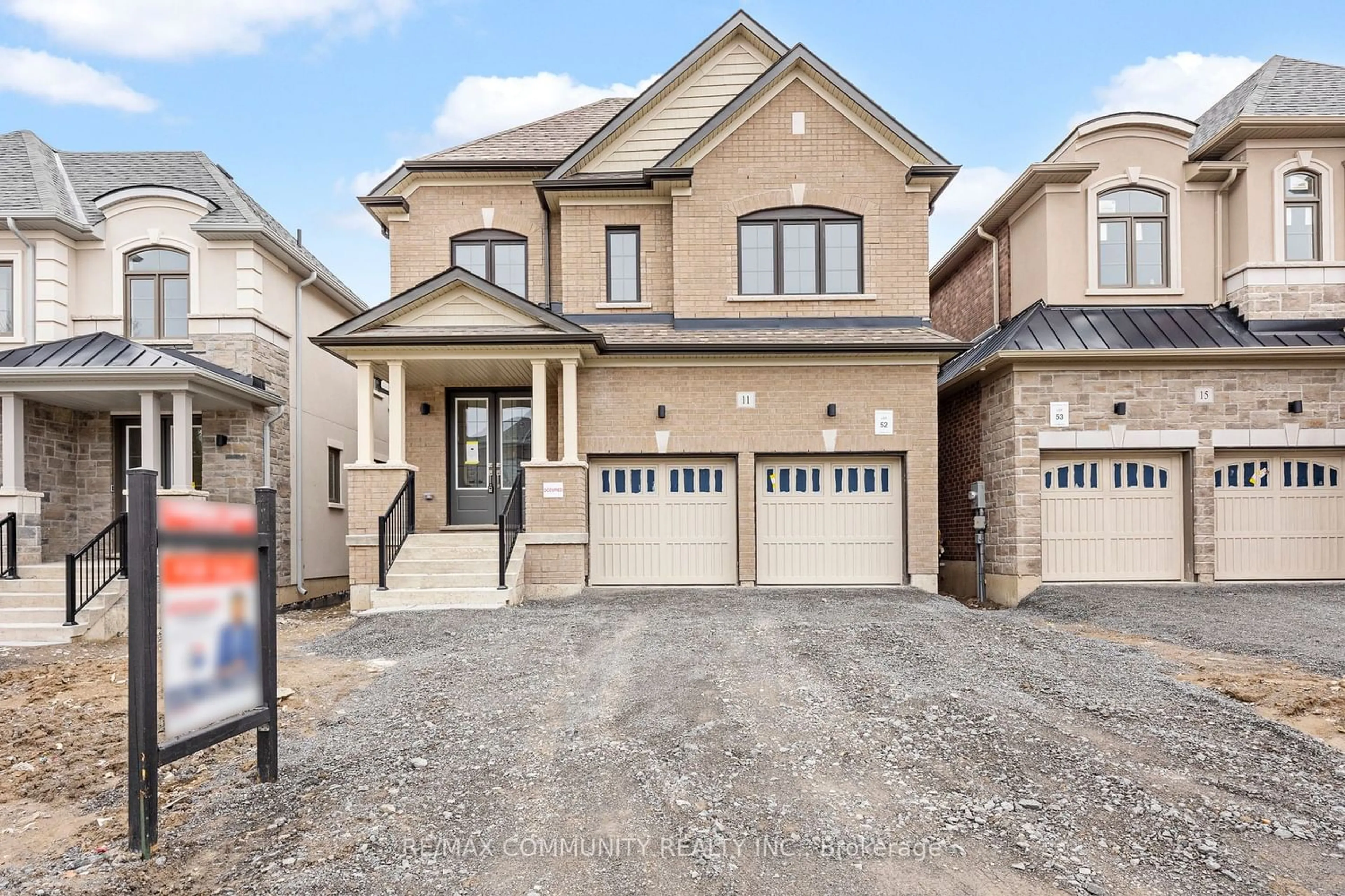 Frontside or backside of a home for 11 Northrop Ave, Clarington Ontario L1B 1G9