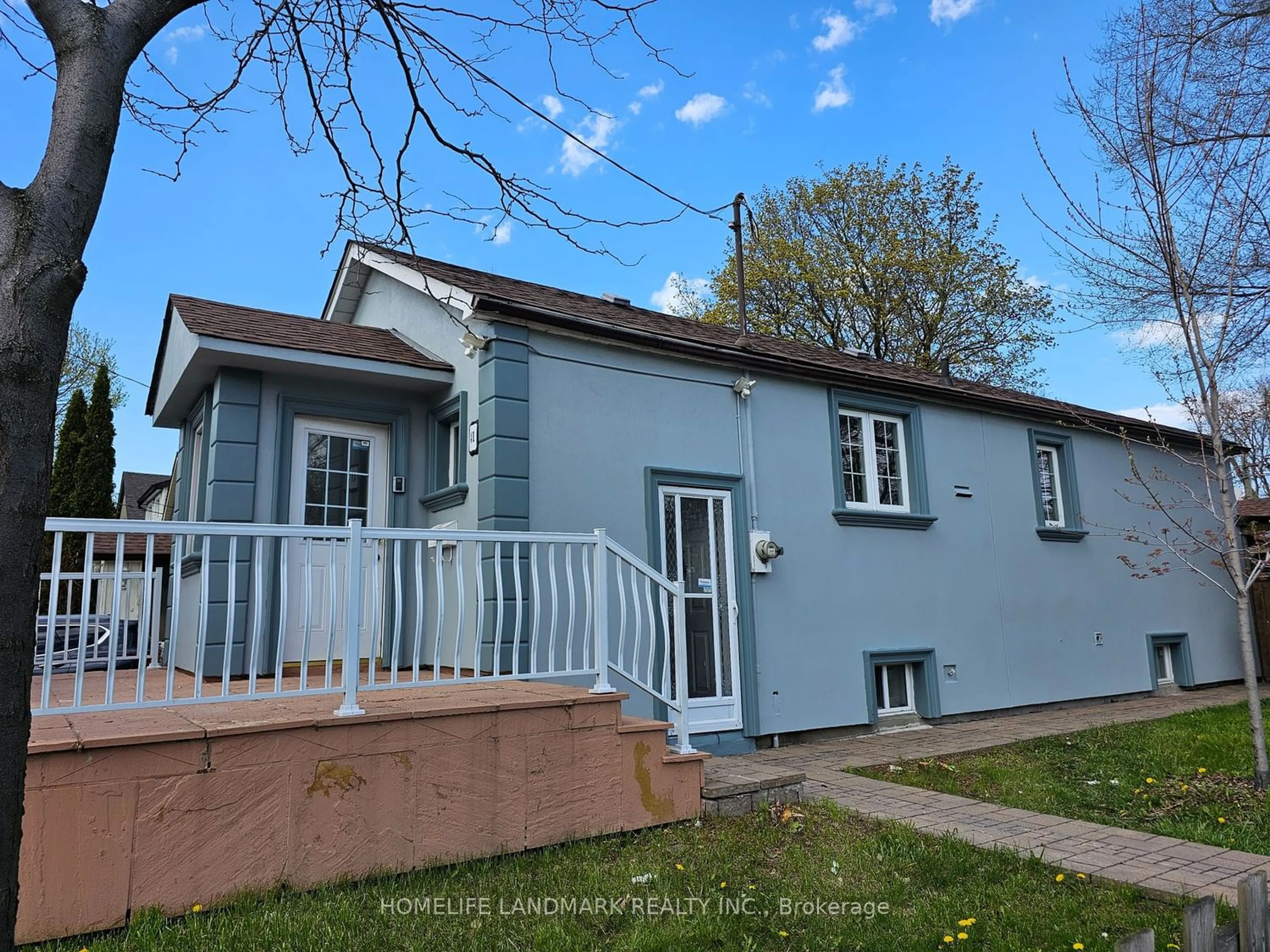 Frontside or backside of a home for 41 St Dunstan Dr, Toronto Ontario M1L 2V4