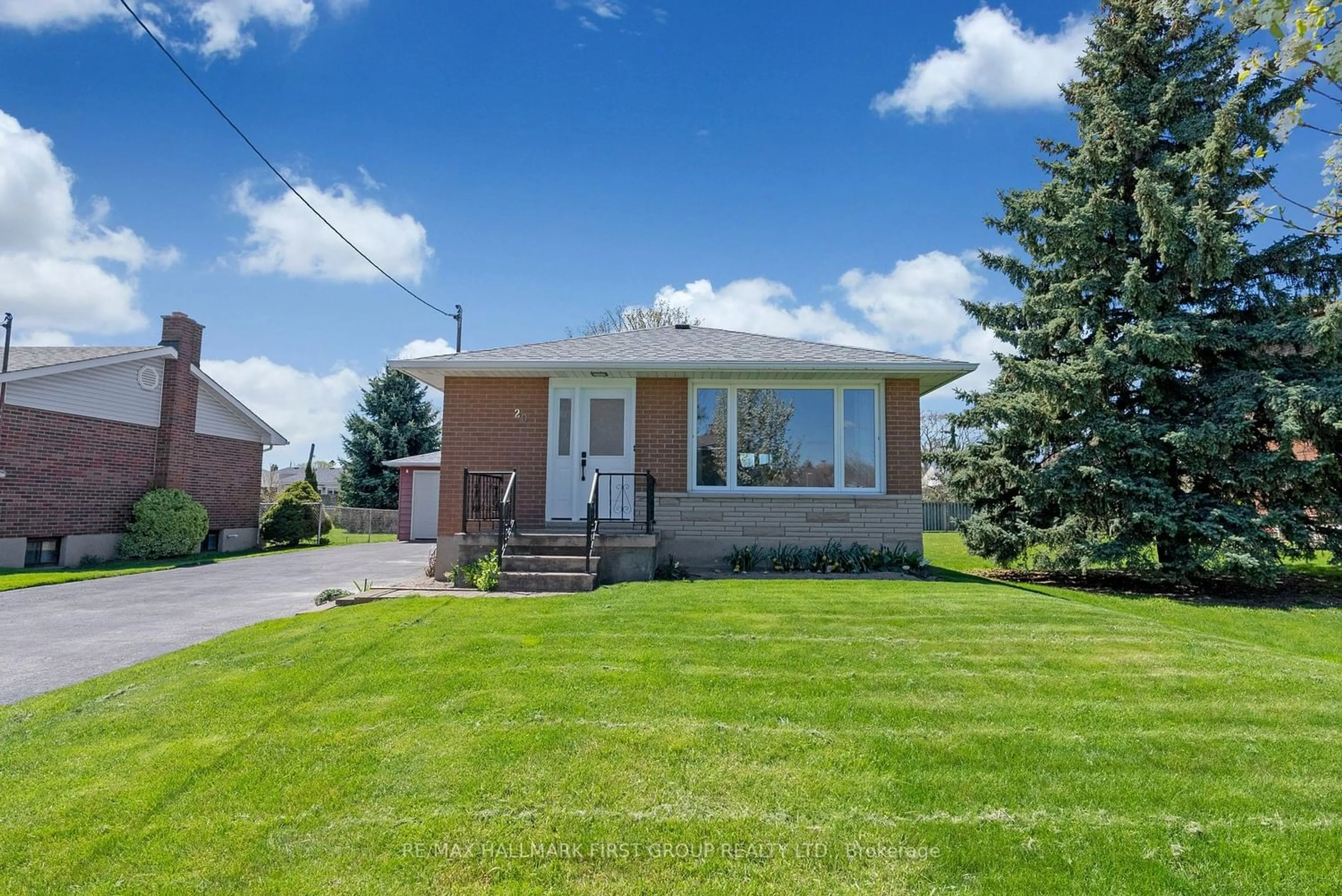 Frontside or backside of a home for 20 Simpson Ave, Clarington Ontario L1C 2H6