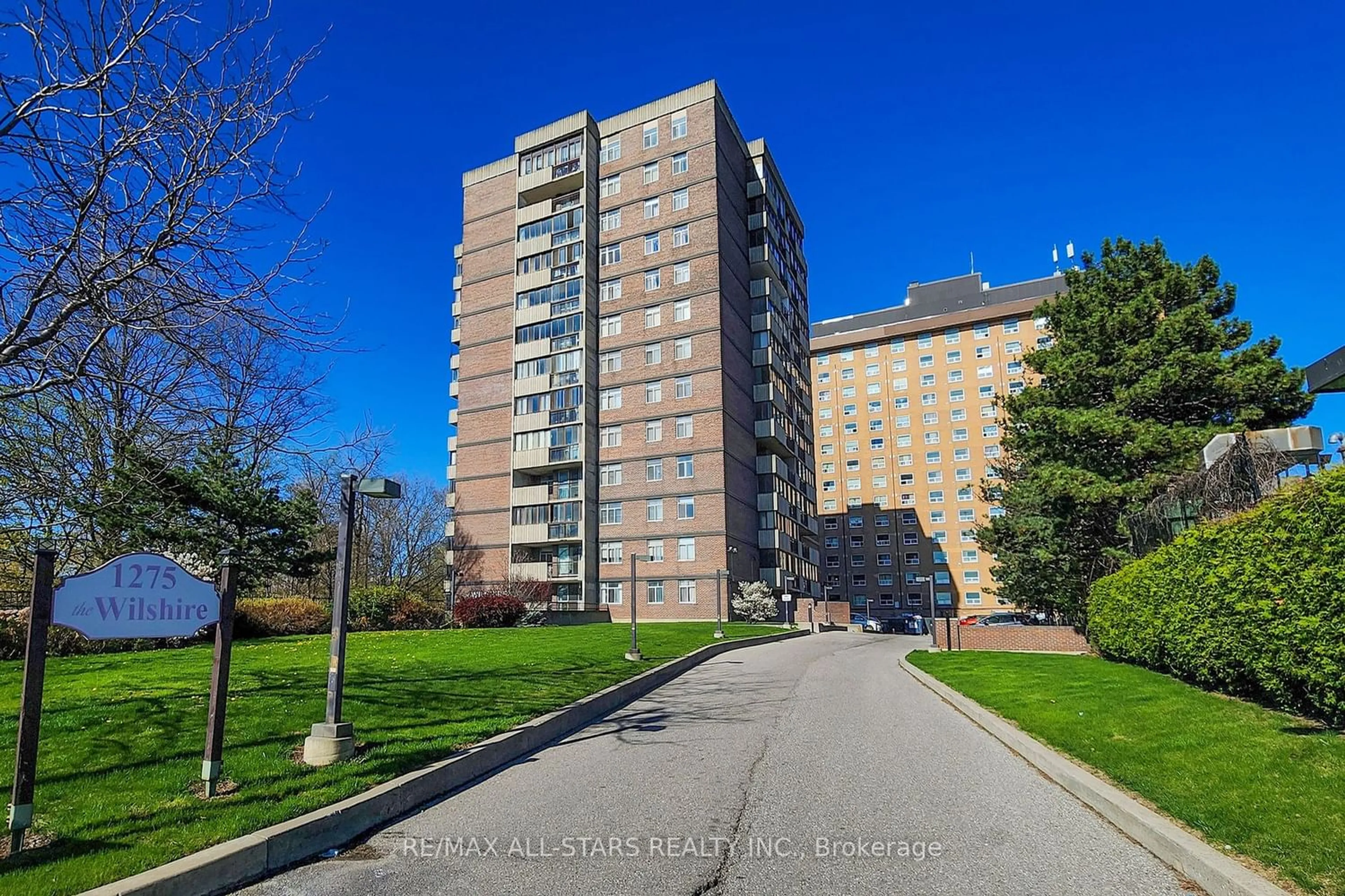 A pic from exterior of the house or condo for 1275 Markham Rd #605, Toronto Ontario M1H 3A2