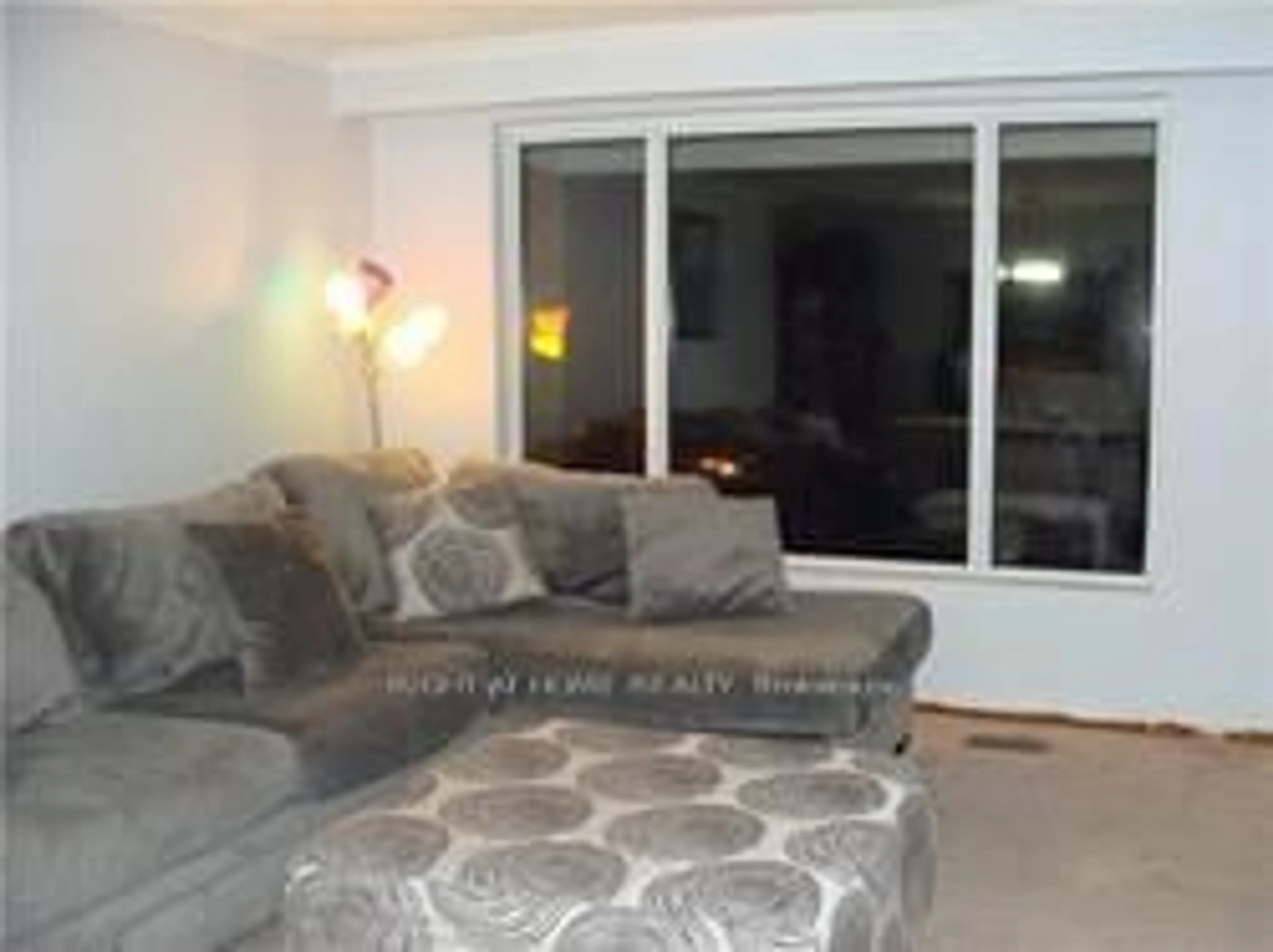 Living room for 590 Birchmount Rd, Toronto Ontario M1K 1P9