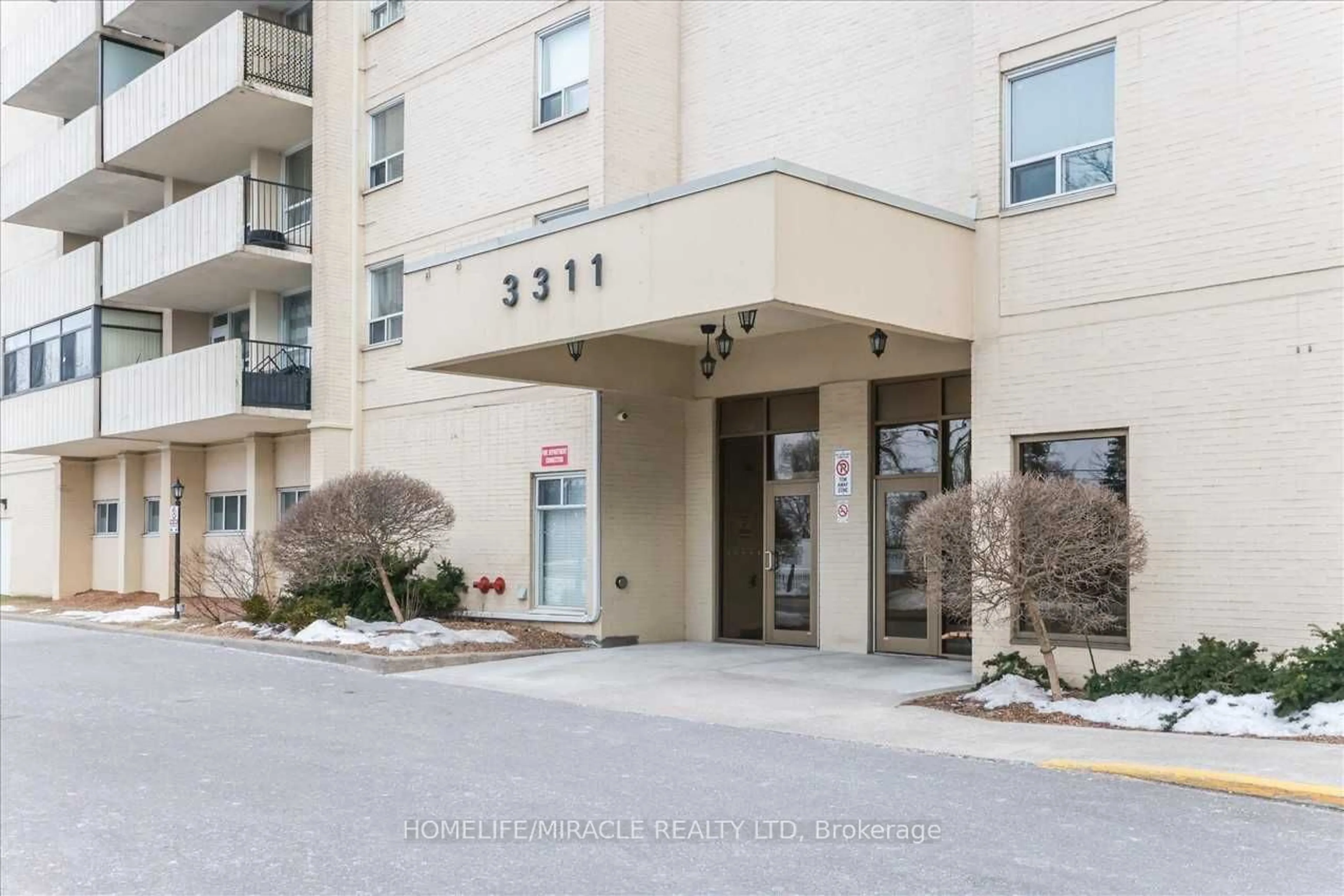 A pic from exterior of the house or condo for 3311 Kingston Rd #1111, Toronto Ontario M1M 1R1