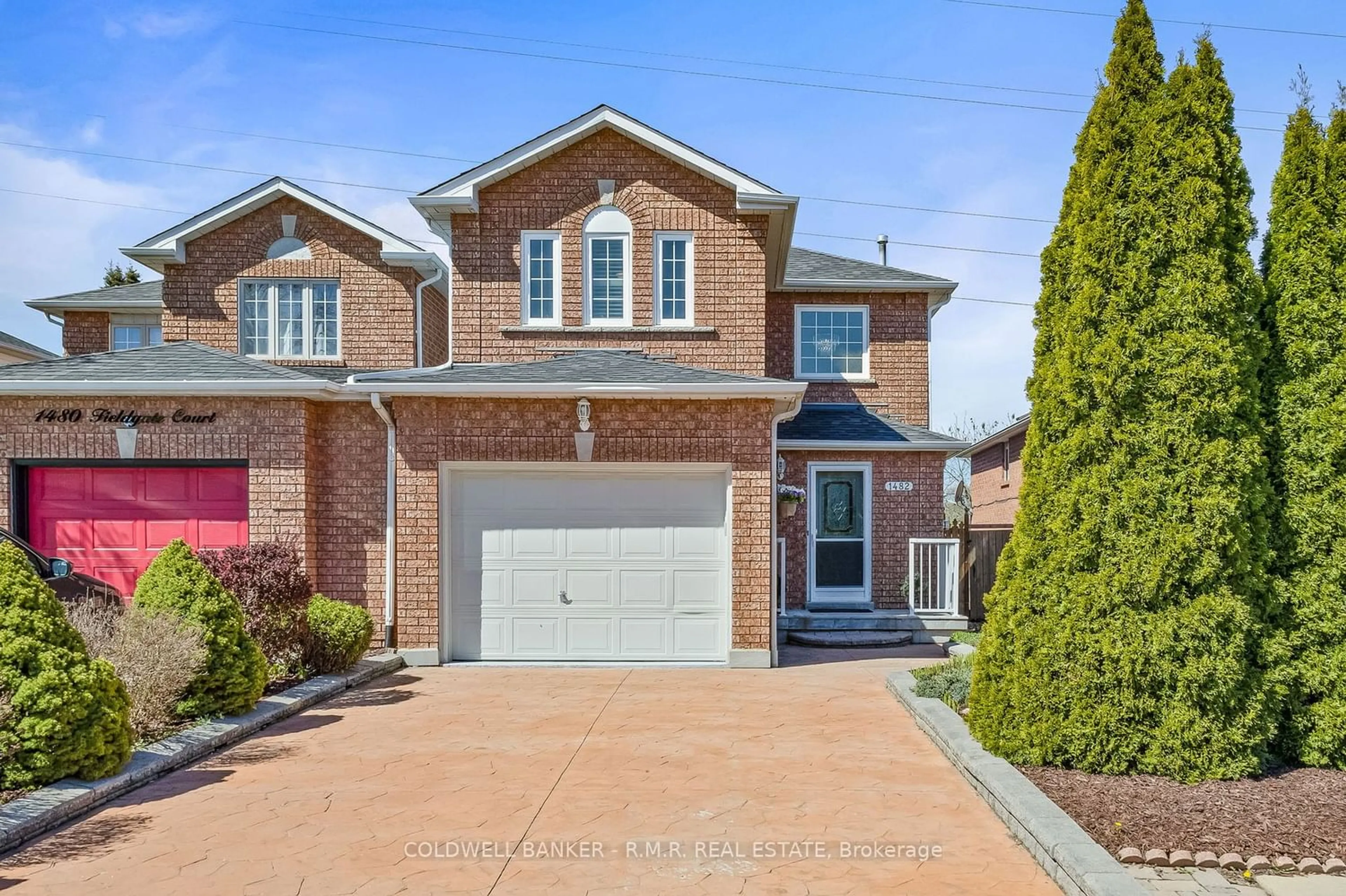 Home with brick exterior material for 1482 Fieldgate Crt, Oshawa Ontario L1K 2L6