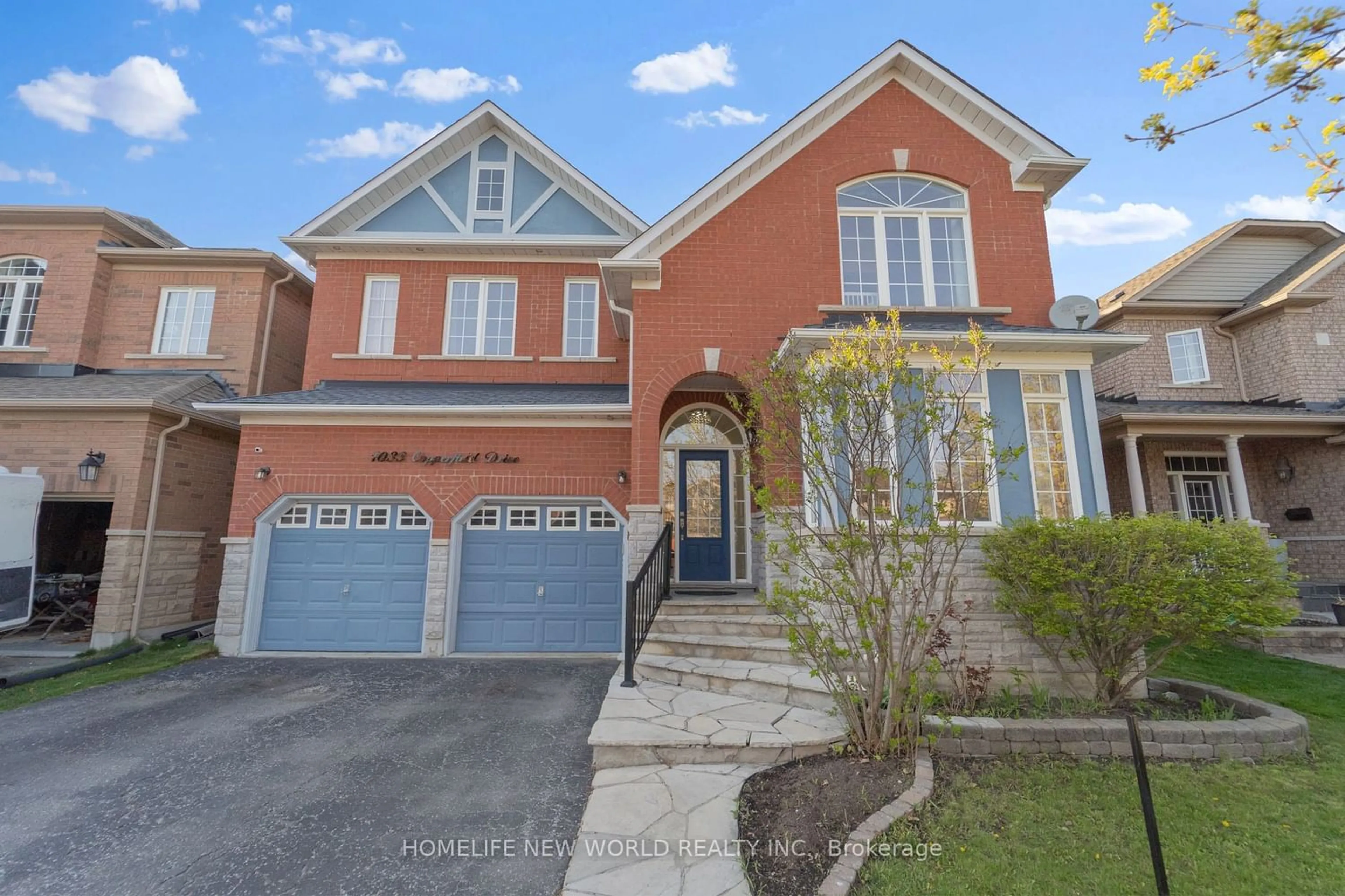 Home with brick exterior material for 1033 Copperfield Dr, Oshawa Ontario L1K 3C4