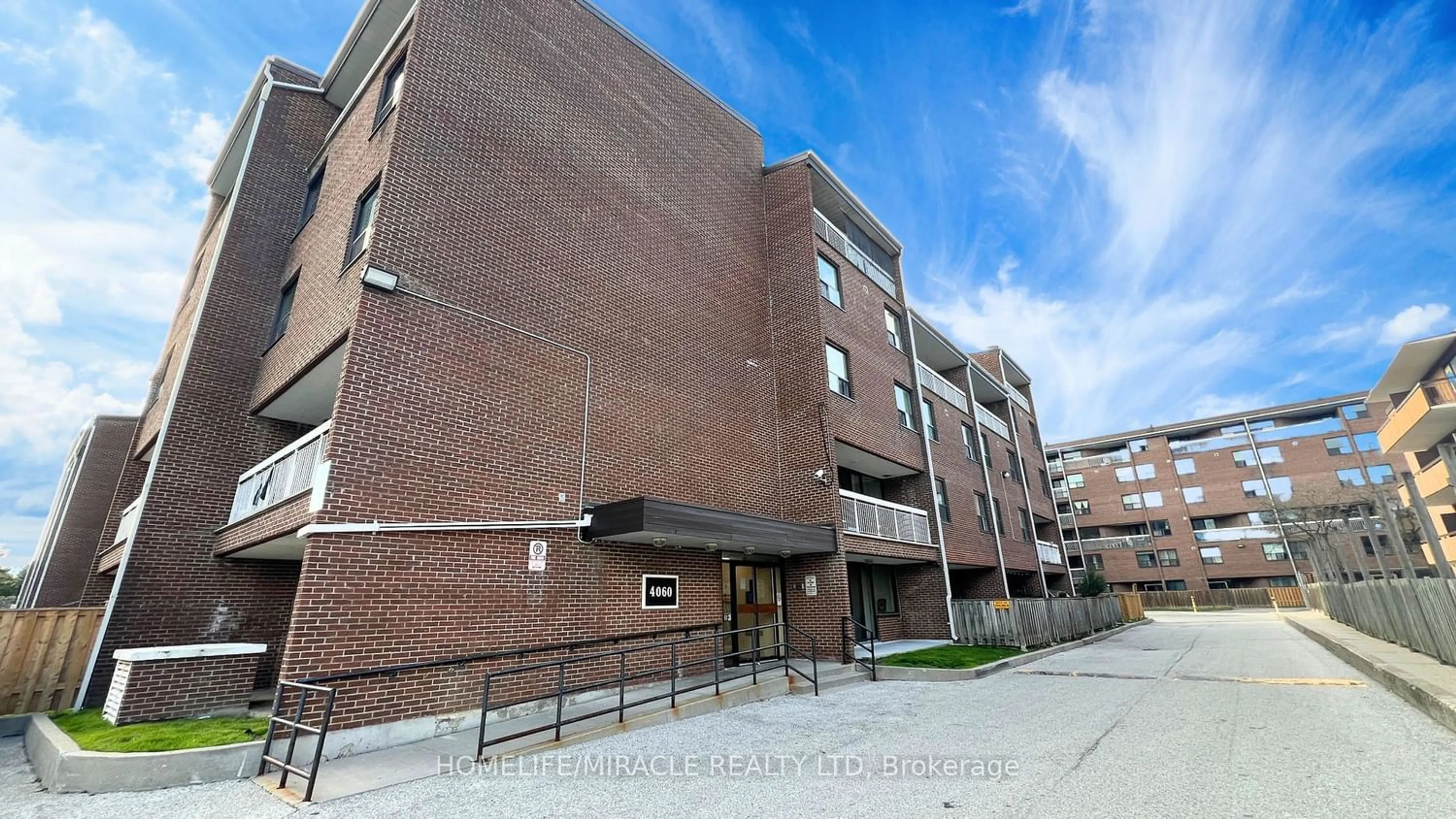 A pic from exterior of the house or condo for 4060 Lawrence Ave #524, Toronto Ontario M1E 4V4