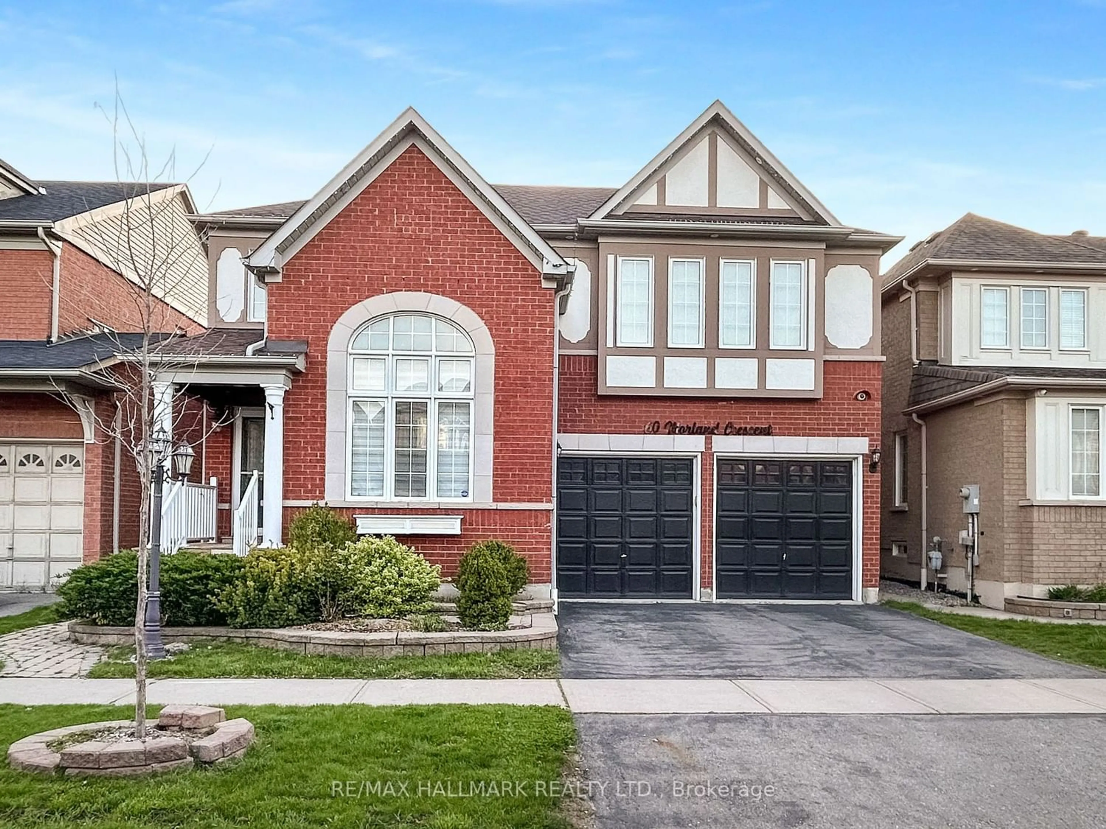 Frontside or backside of a home for 60 Morland Cres, Ajax Ontario L1T 4P5