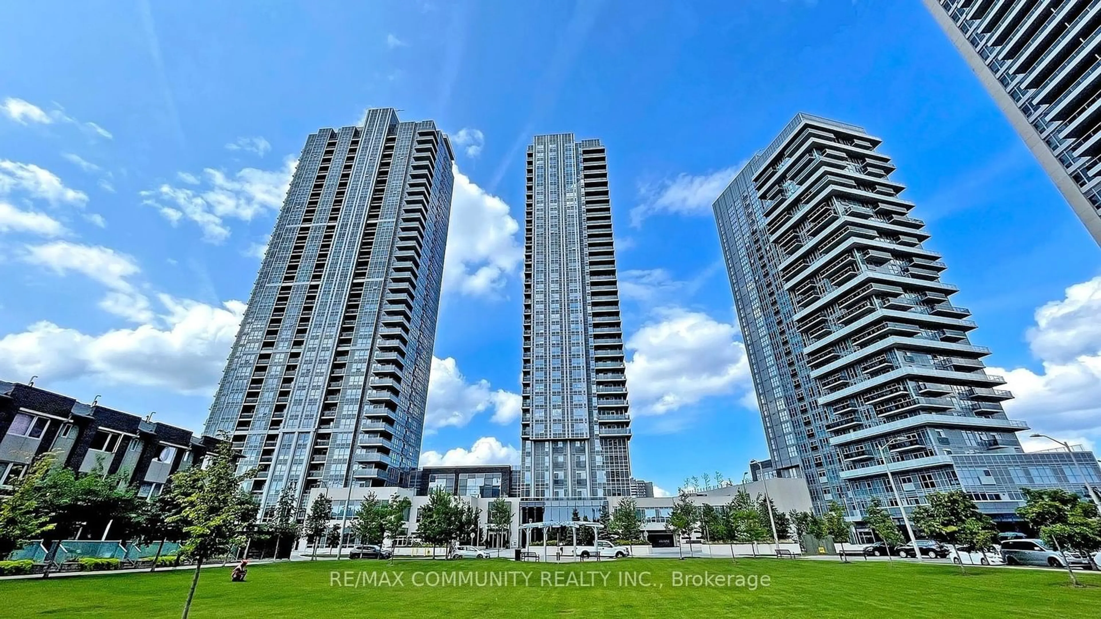 A pic from exterior of the house or condo for 255 Village Green Sq #2002, Toronto Ontario M1S 0L7