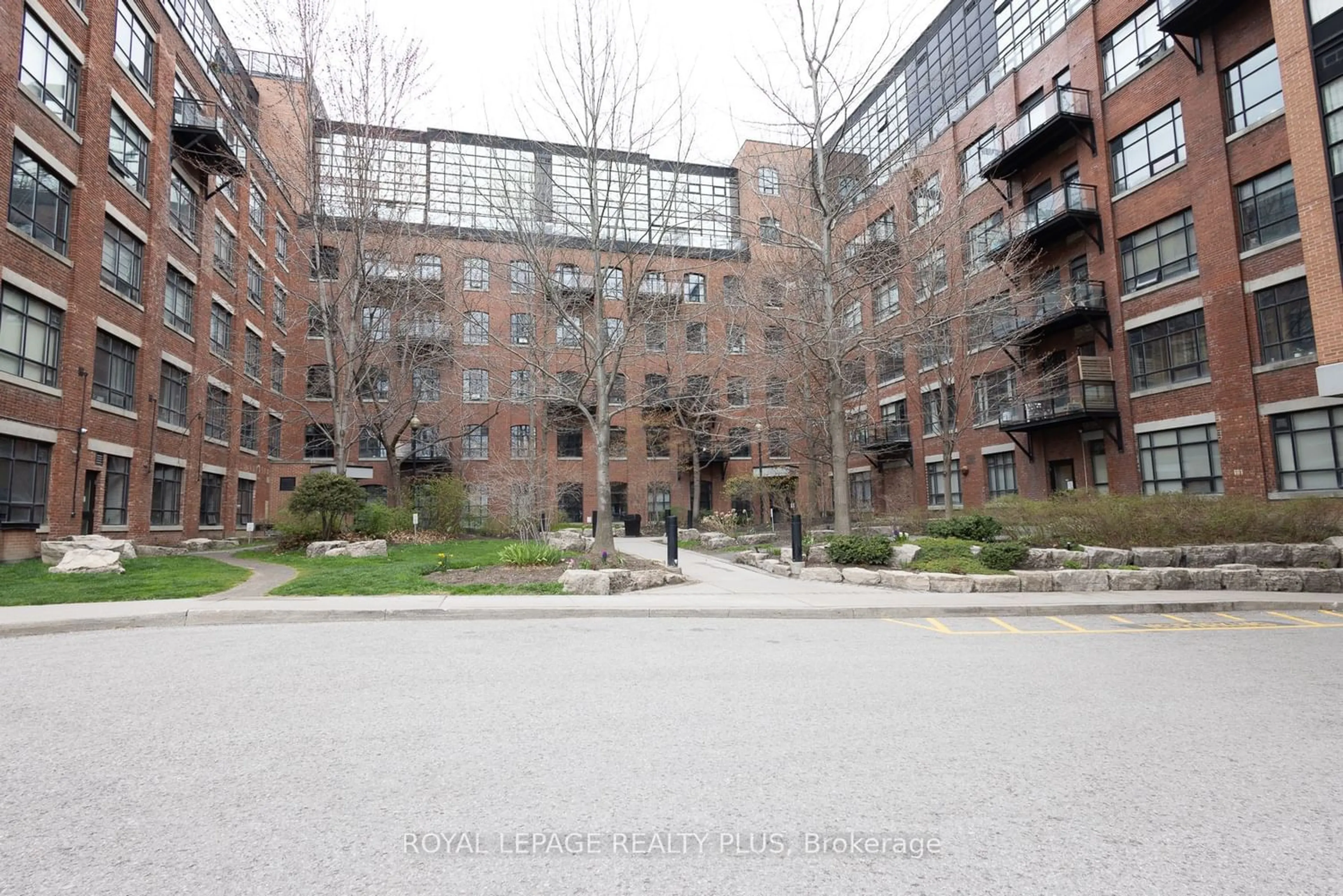 Outside view for 68 Broadview Ave #509, Toronto Ontario M4M 2E6