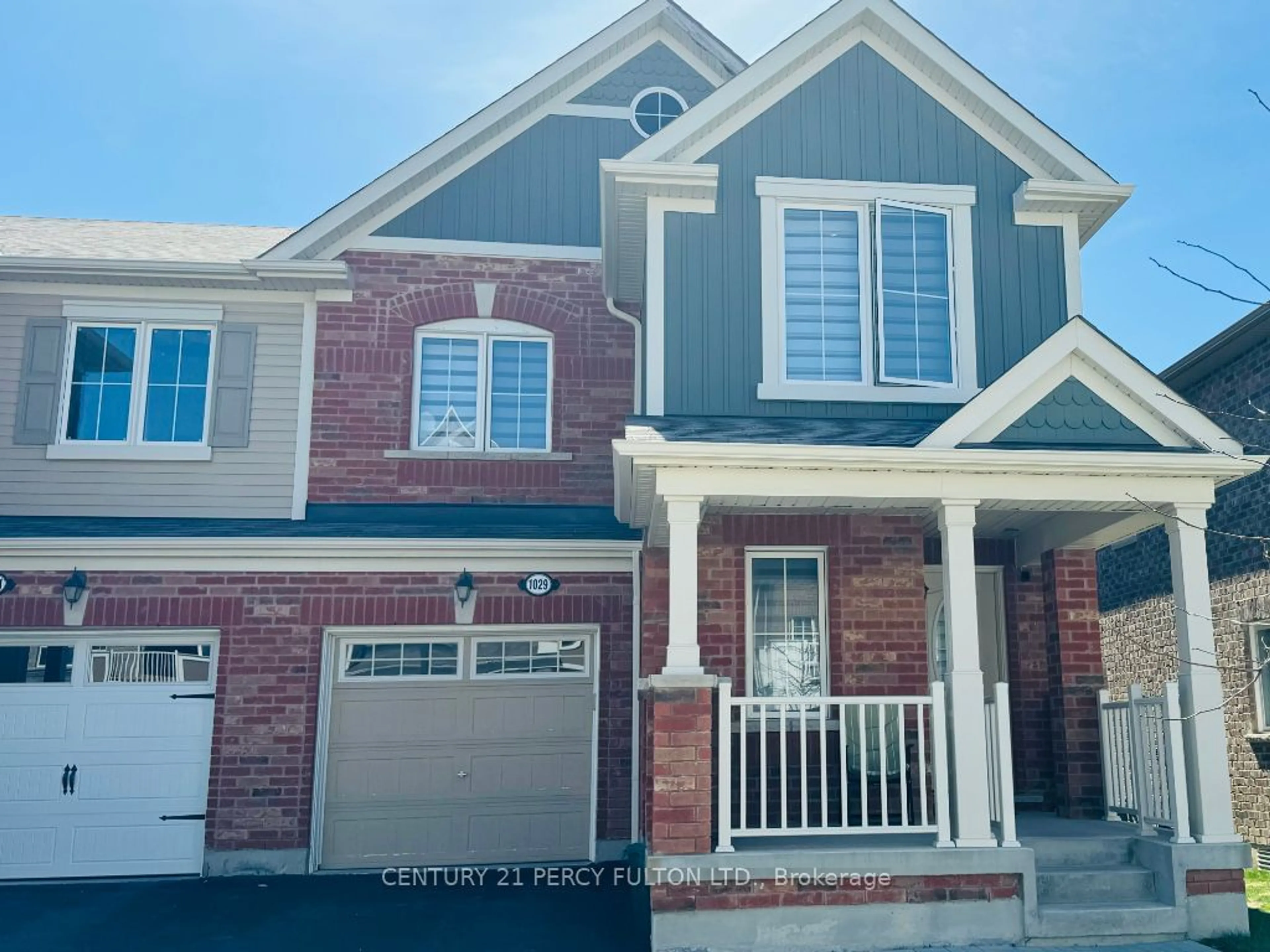 Home with brick exterior material for 1029 Dragonfly Ave, Pickering Ontario L1X 2R4