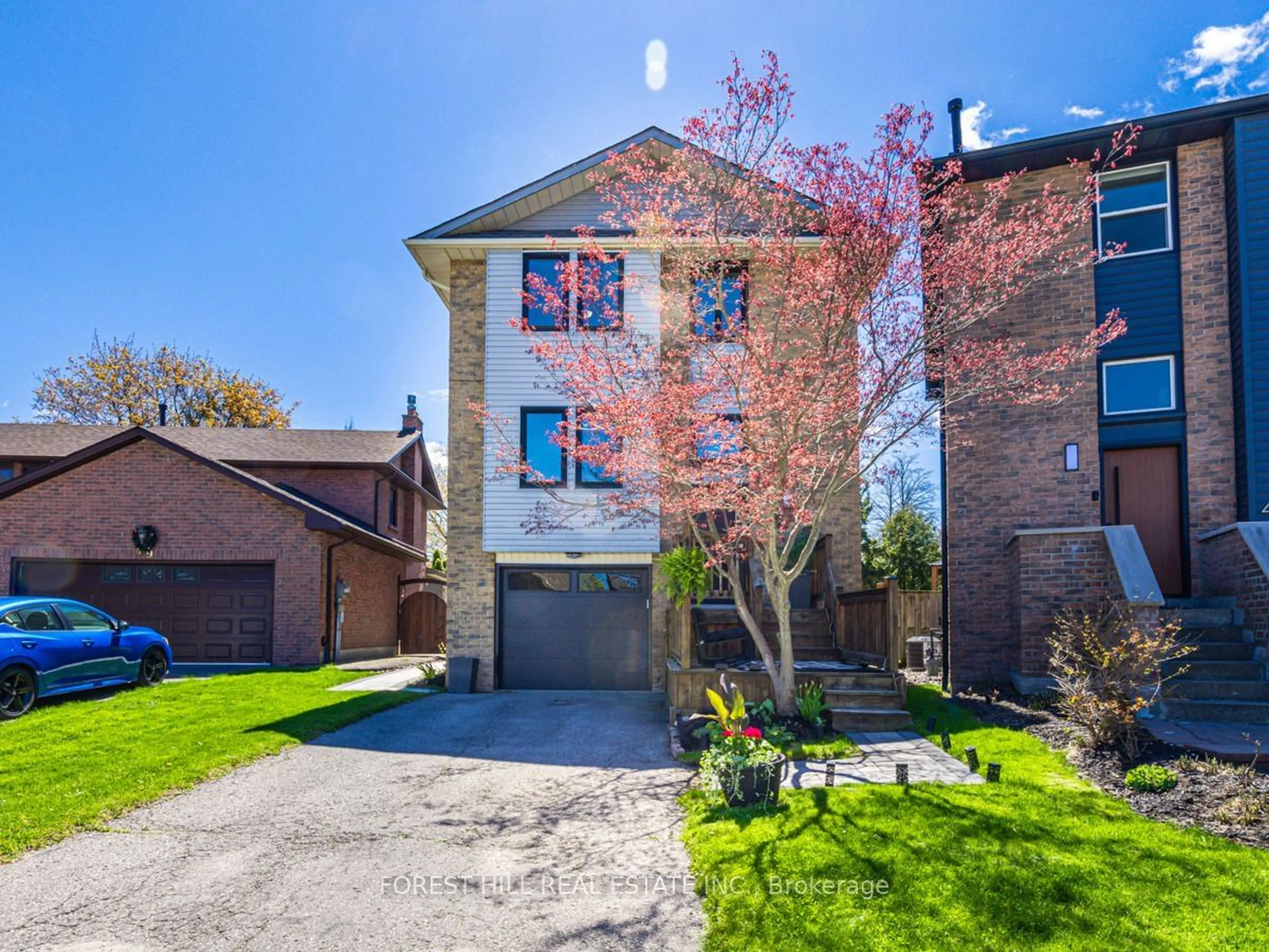 Frontside or backside of a home for 47 Longfellow Crt, Whitby Ontario L1N 6V7