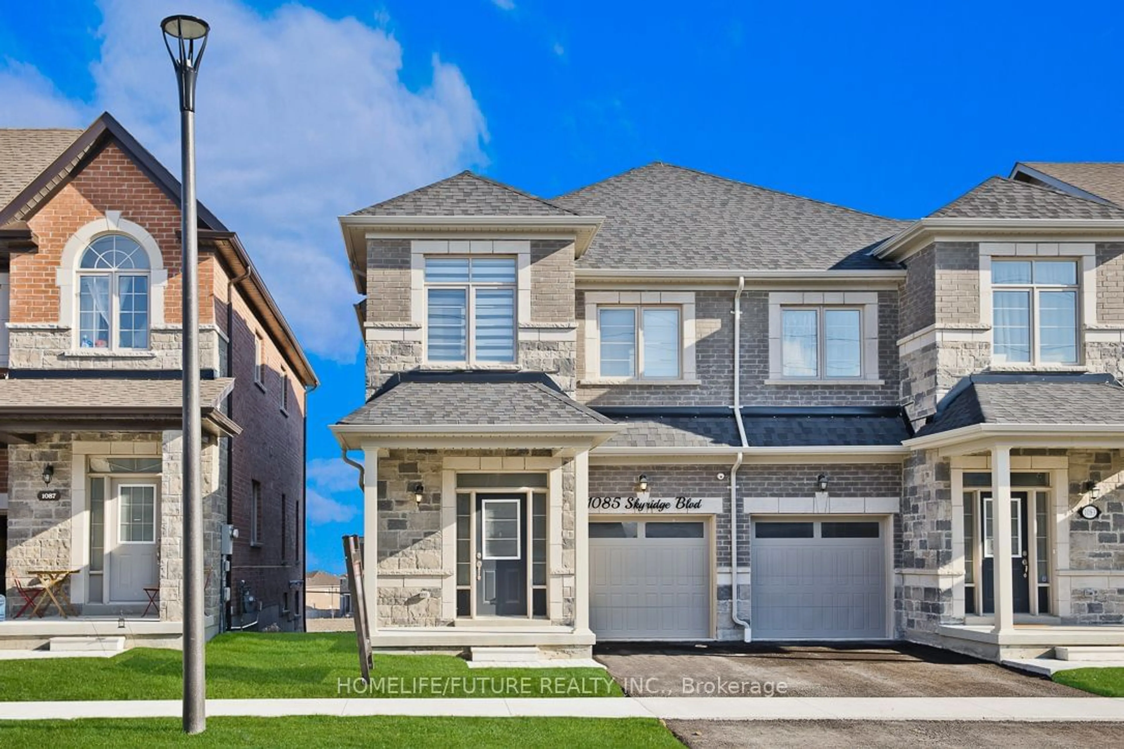 Frontside or backside of a home for 1085 Skyridge Blvd, Pickering Ontario L1X 0M8