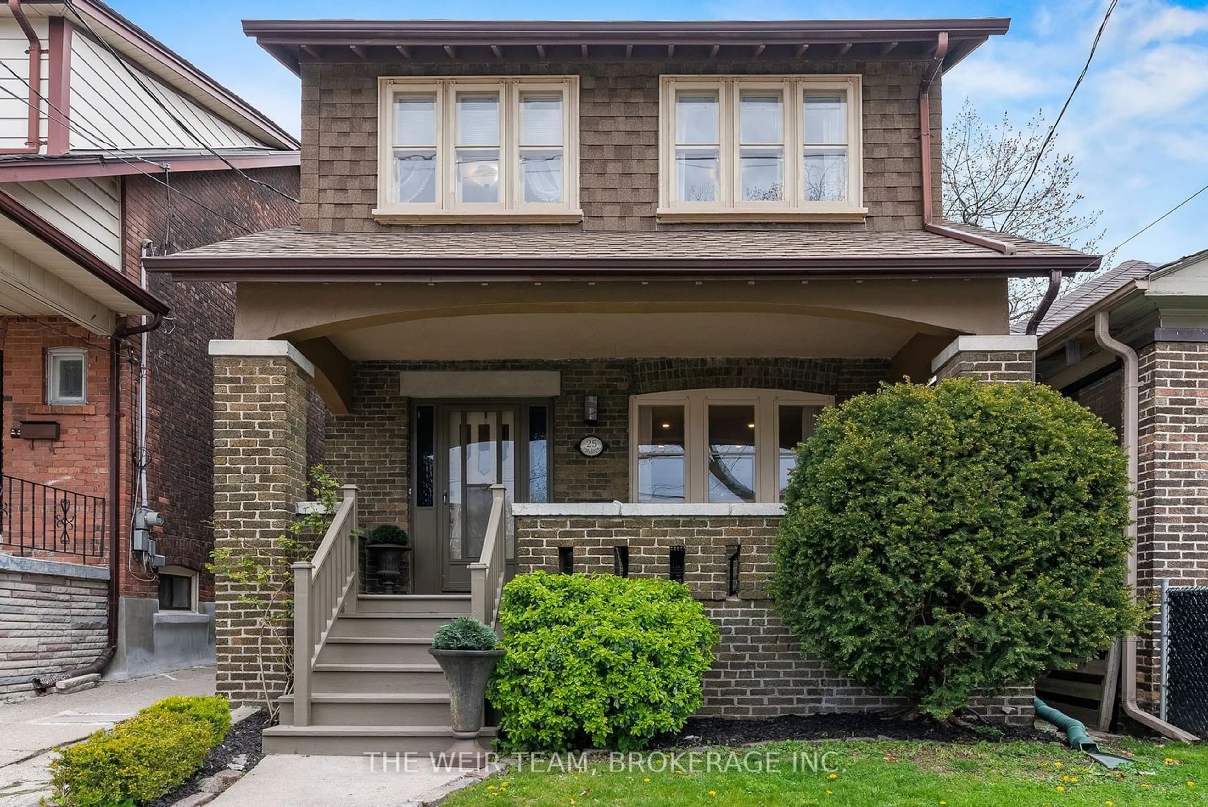 Home with brick exterior material for 25 Oak Park Ave, Toronto Ontario M4C 4L8