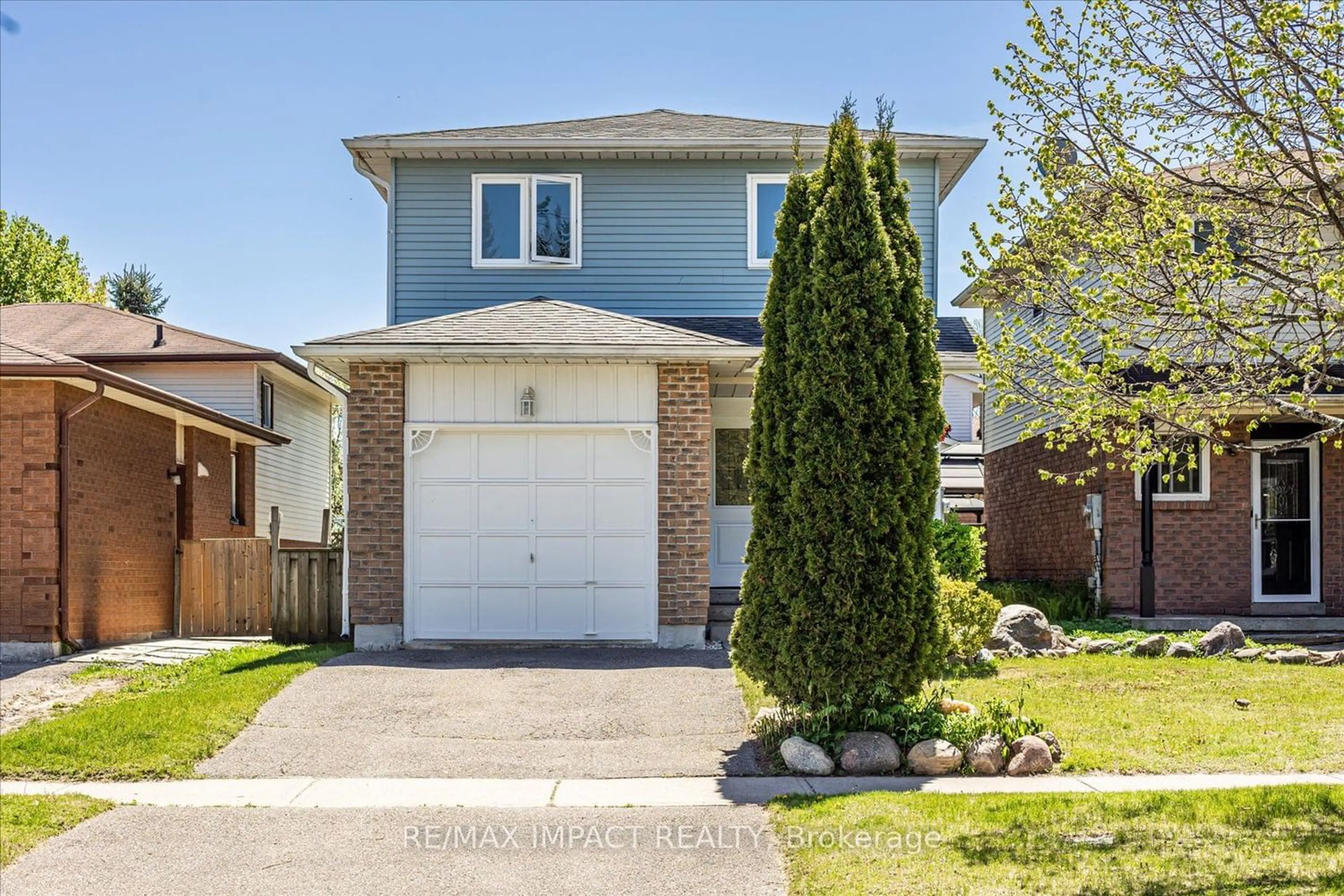Frontside or backside of a home for 3 Hartsfield Dr, Clarington Ontario L1E 1M7