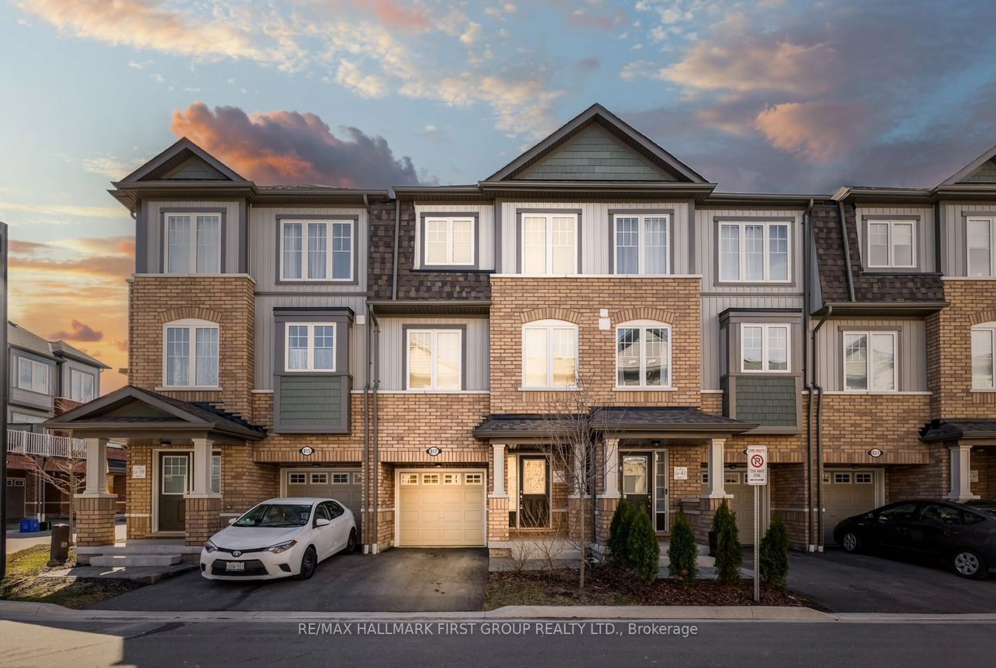 A pic from exterior of the house or condo for 817 Atwater Path, Oshawa Ontario L1J 0E8