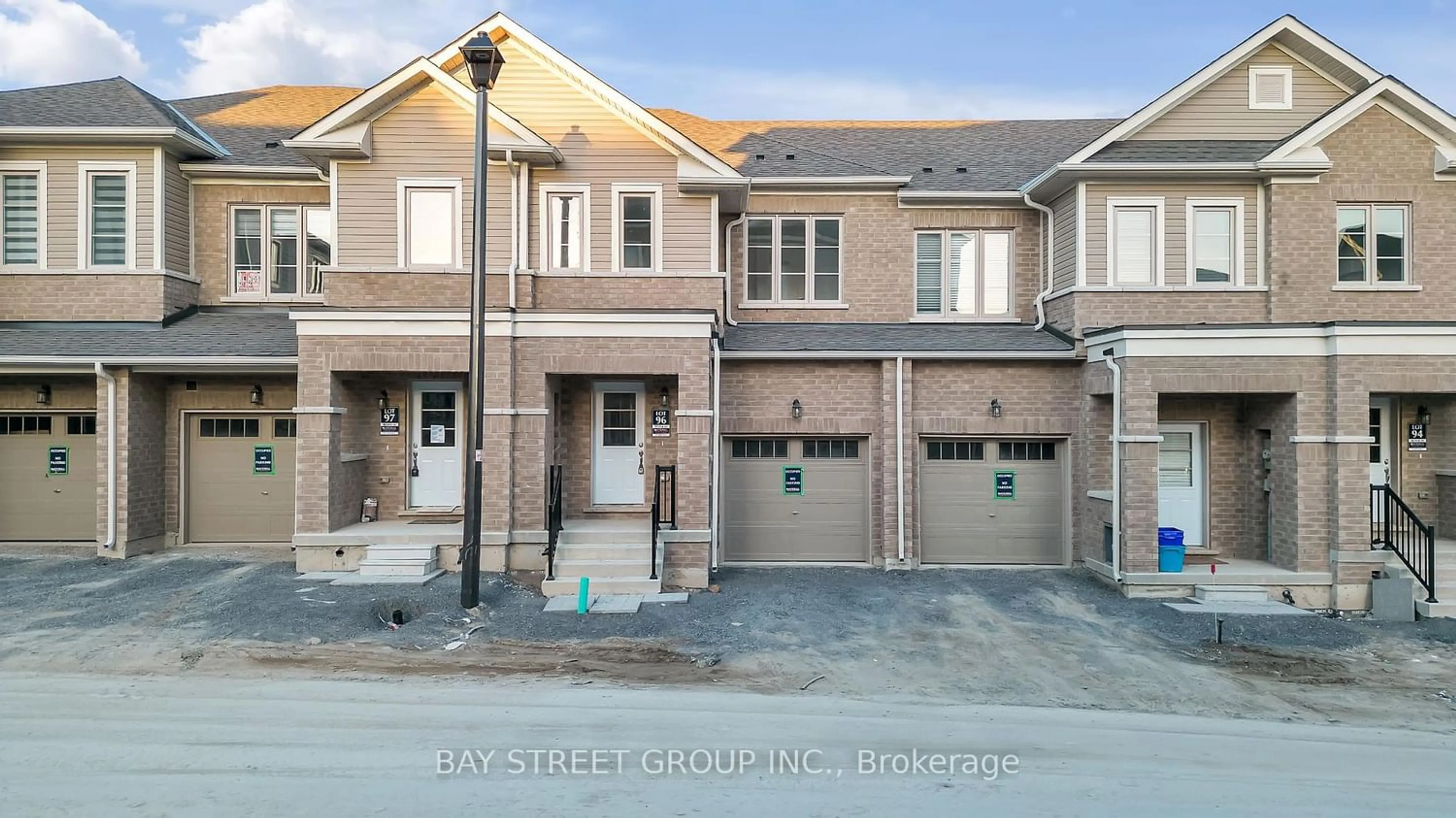 A pic from exterior of the house or condo for 90 Senay Circ, Clarington Ontario L1E 2S2