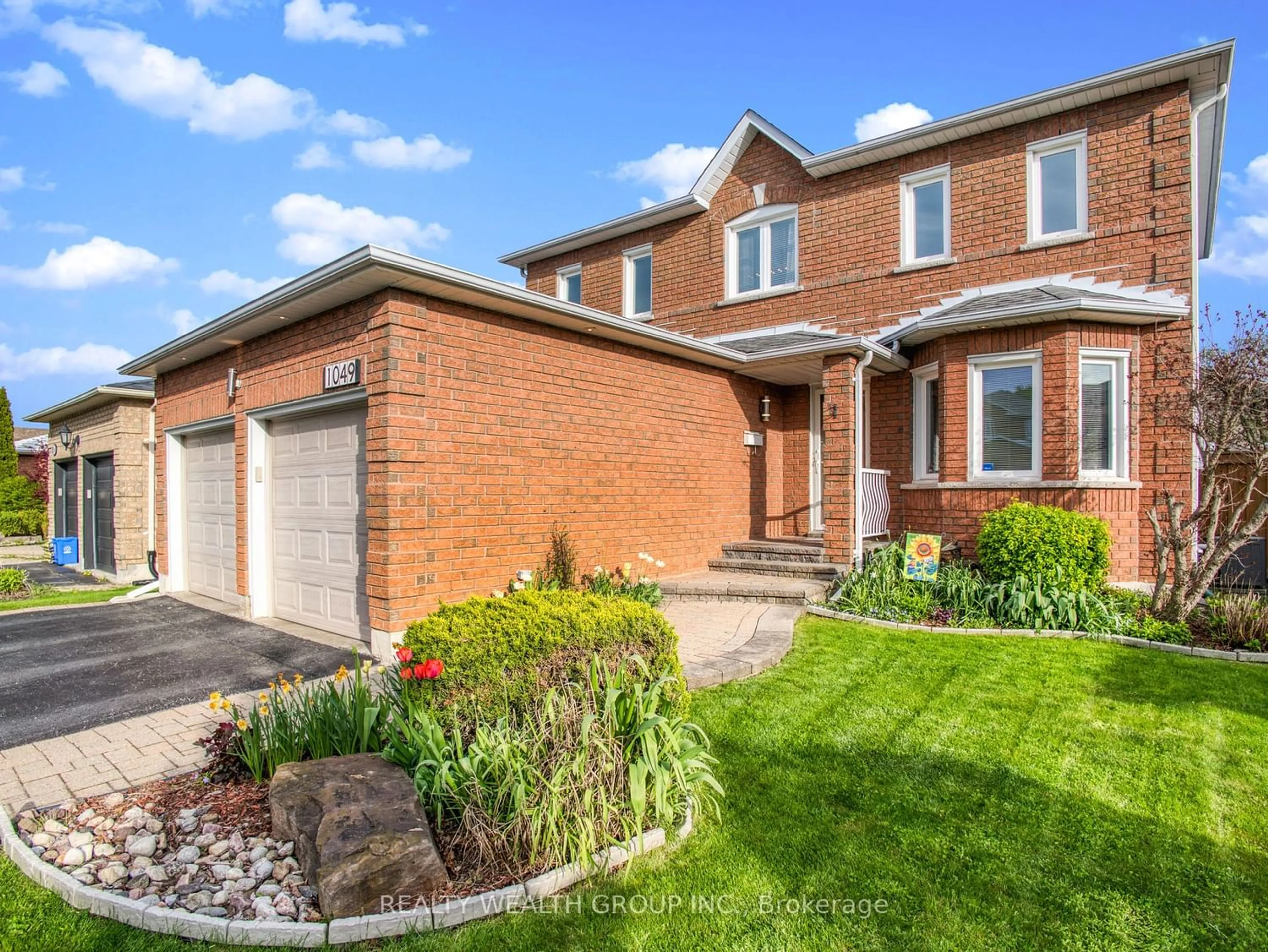 Home with brick exterior material for 1049 Beaver Valley Cres, Oshawa Ontario L1J 8N2