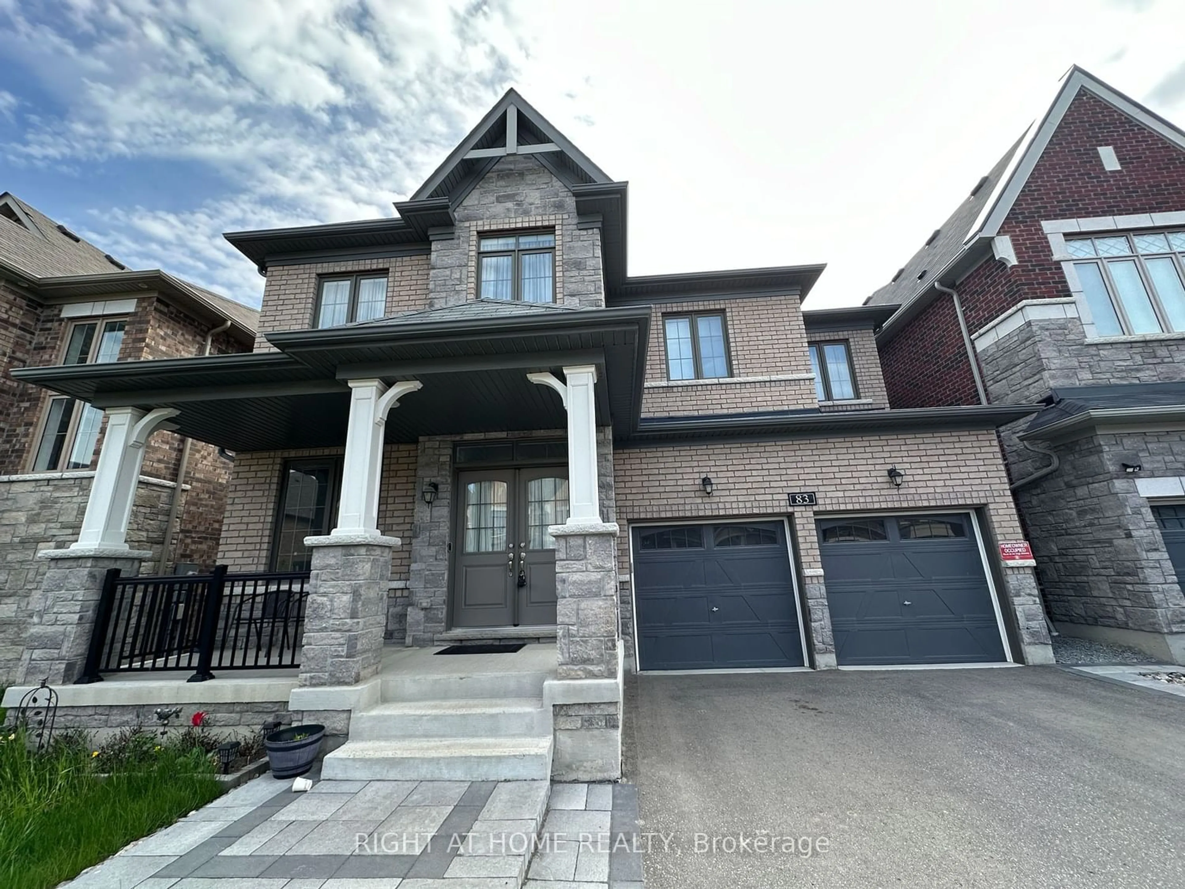 Frontside or backside of a home for 83 Bremner St, Whitby Ontario L1R 0P9