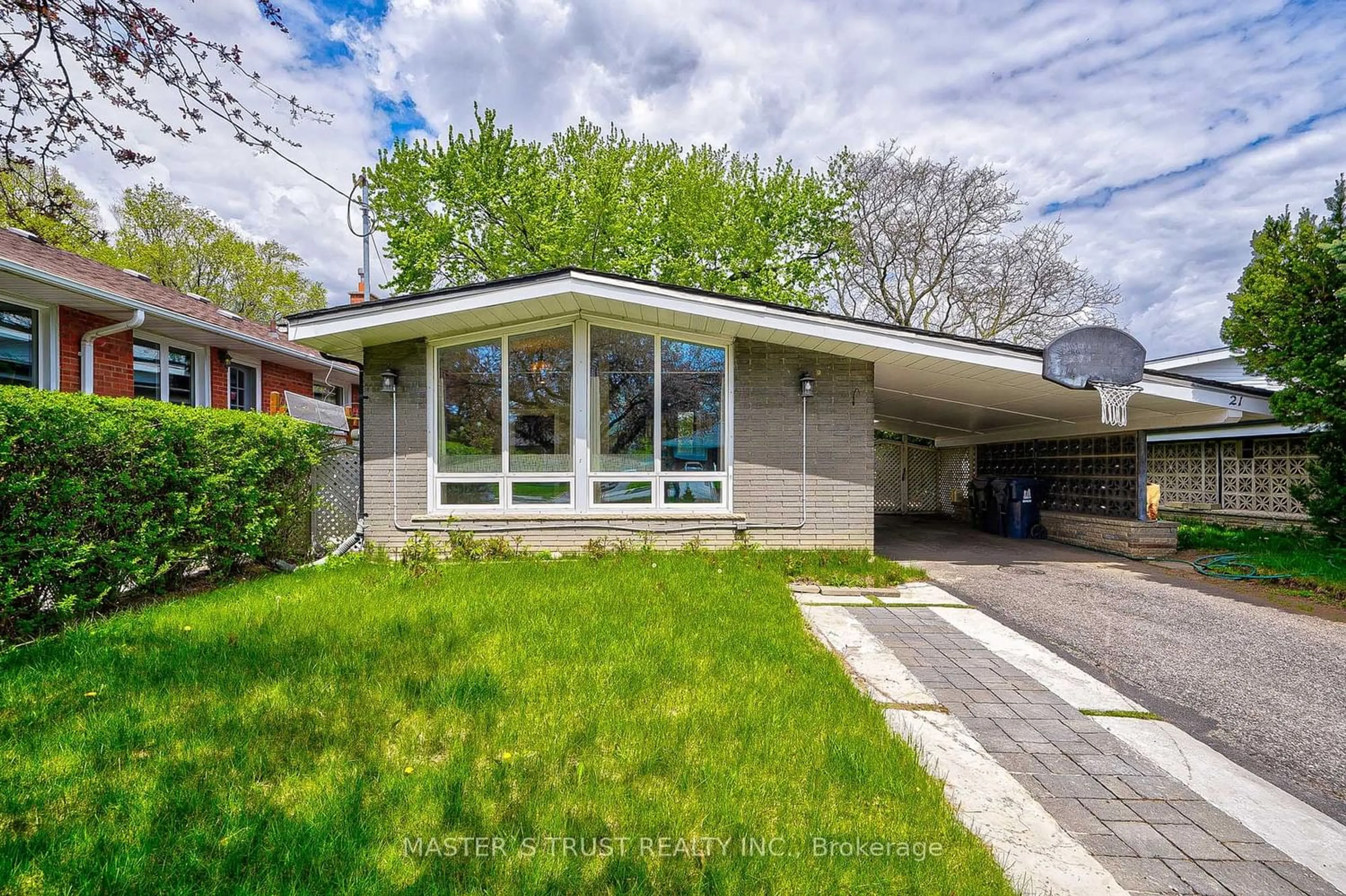 Frontside or backside of a home for 21 Holford Cres, Toronto Ontario M1T 1L9