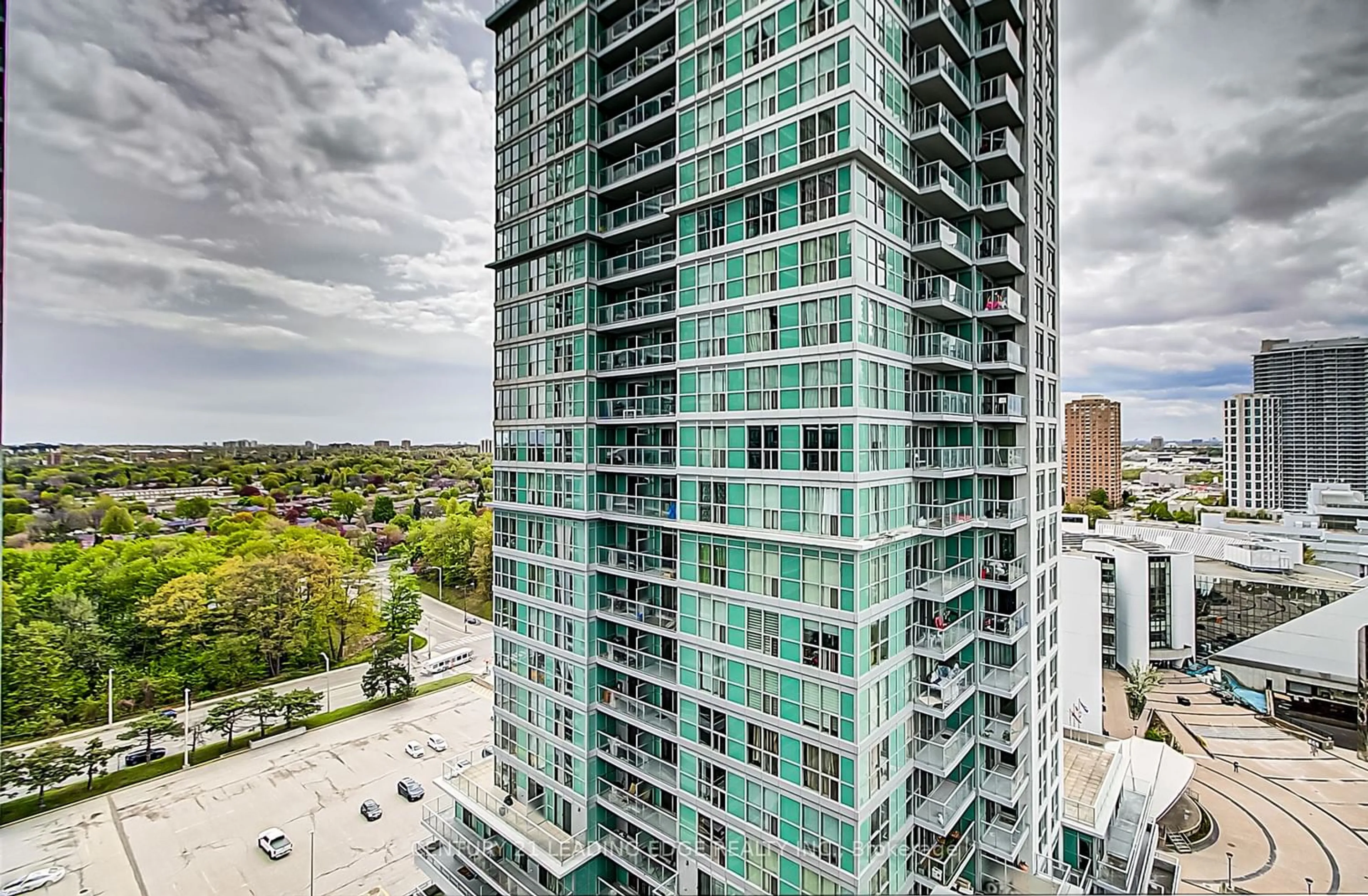 A pic from exterior of the house or condo for 70 Town Centre Crt #1808, Toronto Ontario M1P 0B2