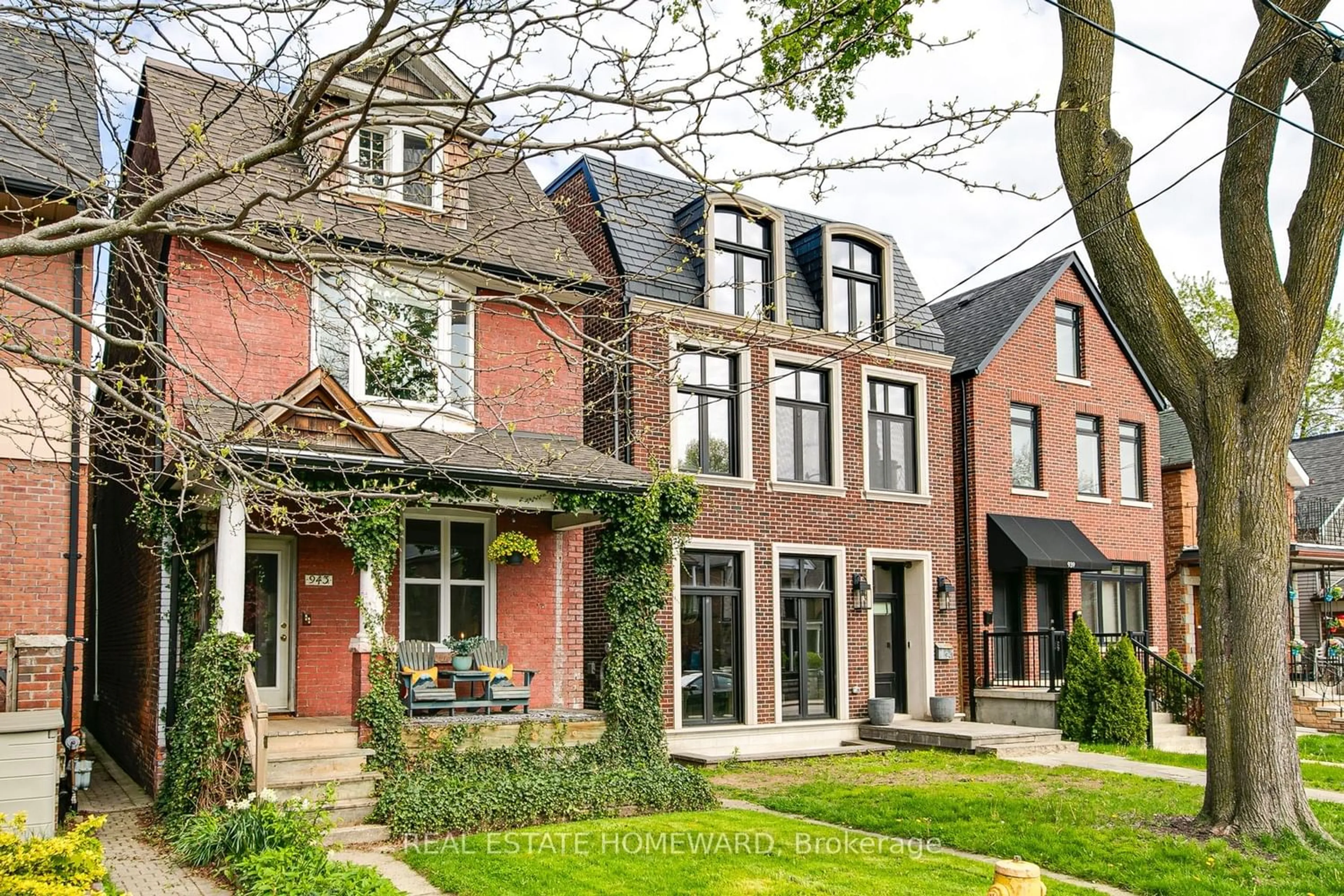 Home with brick exterior material for 943 Logan Ave, Toronto Ontario M4K 3E3