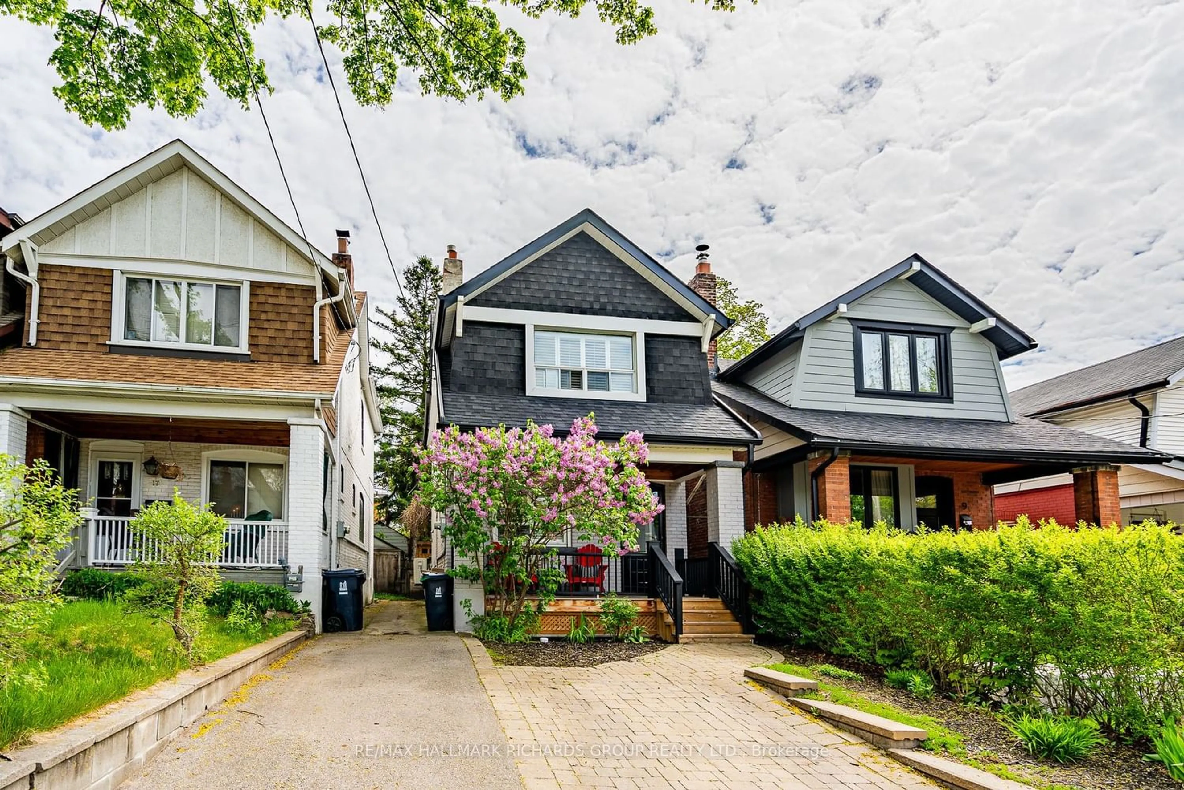 Frontside or backside of a home for 15 Normandy Blvd, Toronto Ontario M4L 3K1
