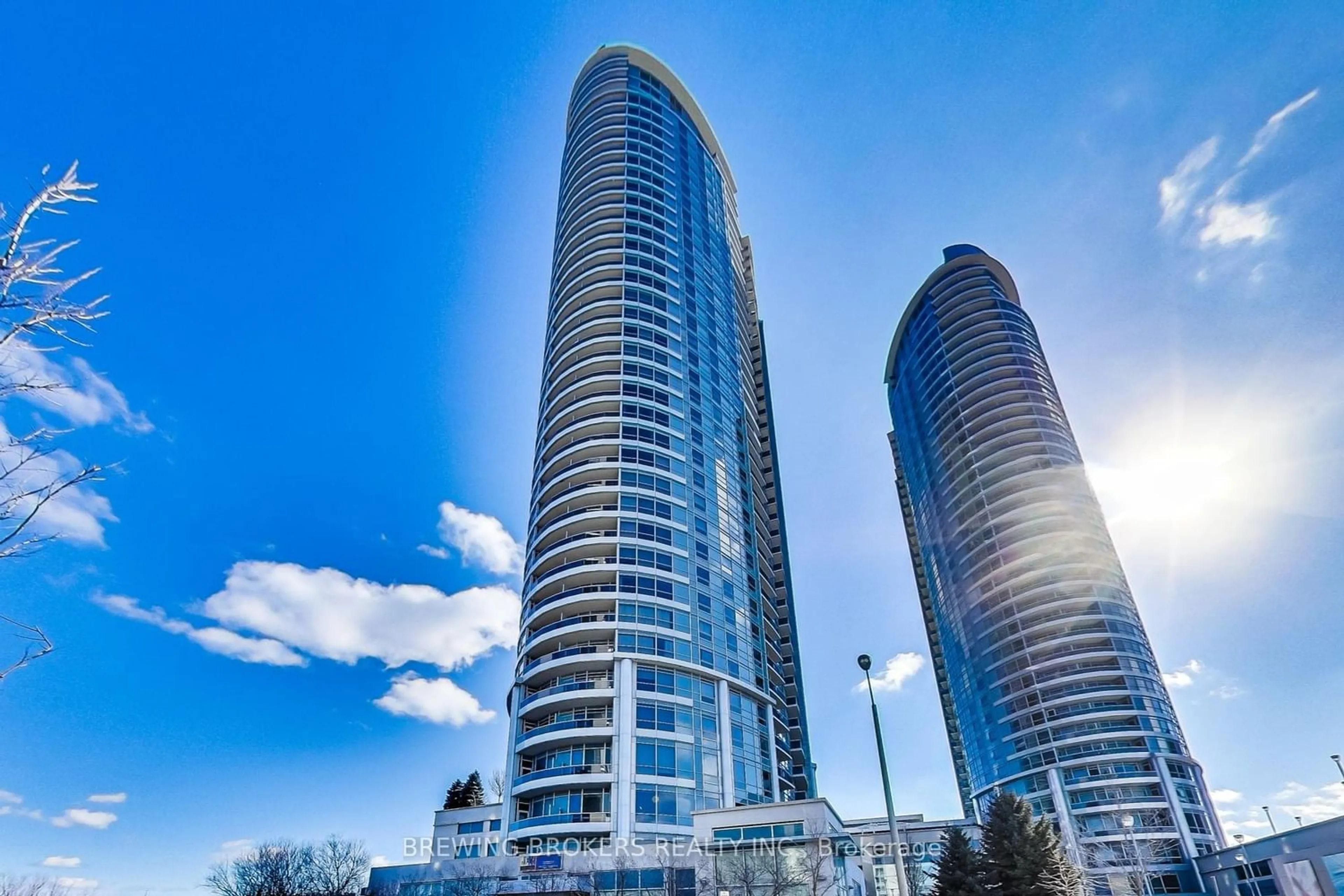 A pic from exterior of the house or condo for 135 Village Green Sq #3419, Toronto Ontario M1S 0G4