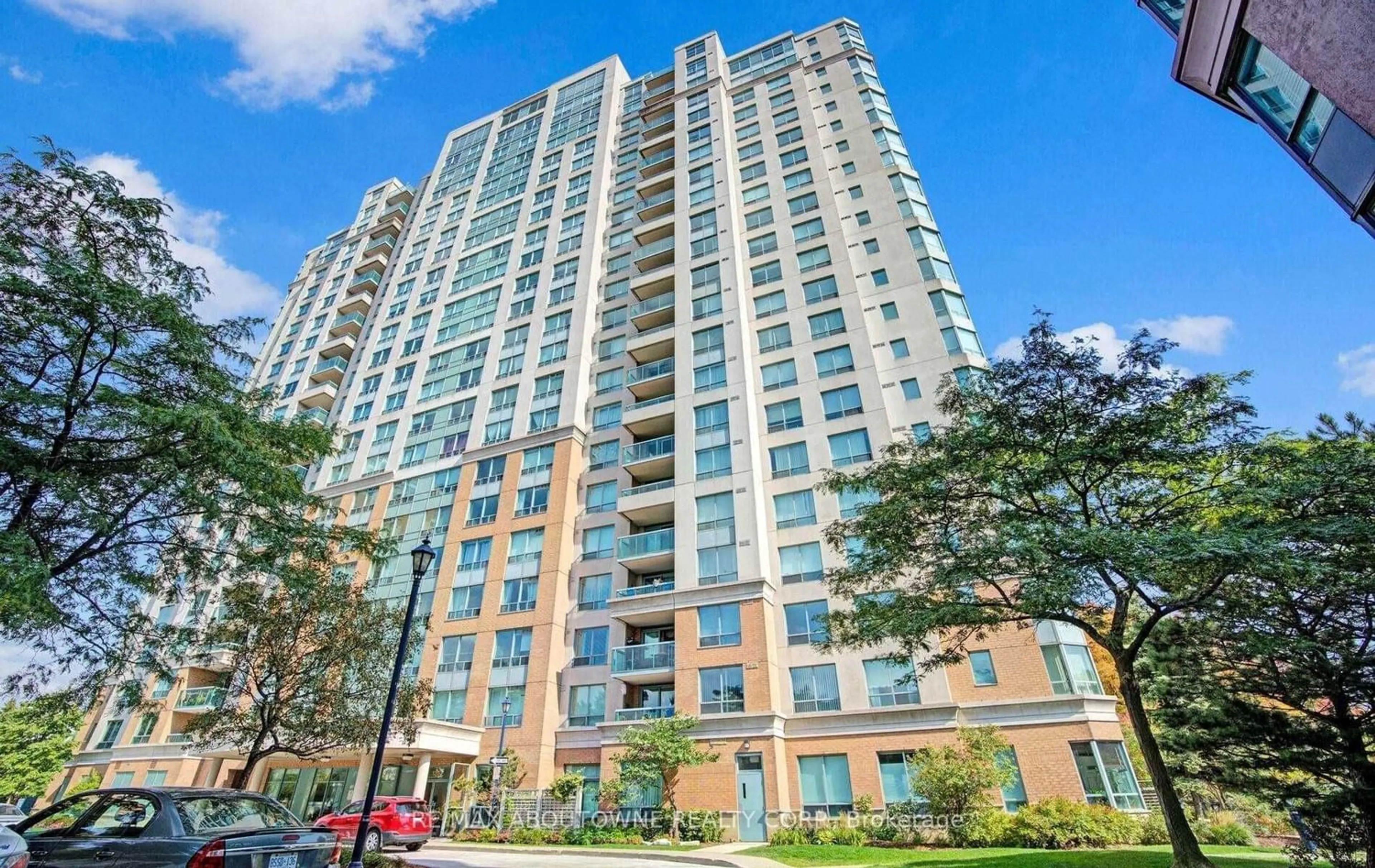 A pic from exterior of the house or condo for 125 Omni Dr #2539, Toronto Ontario M1P 5A9