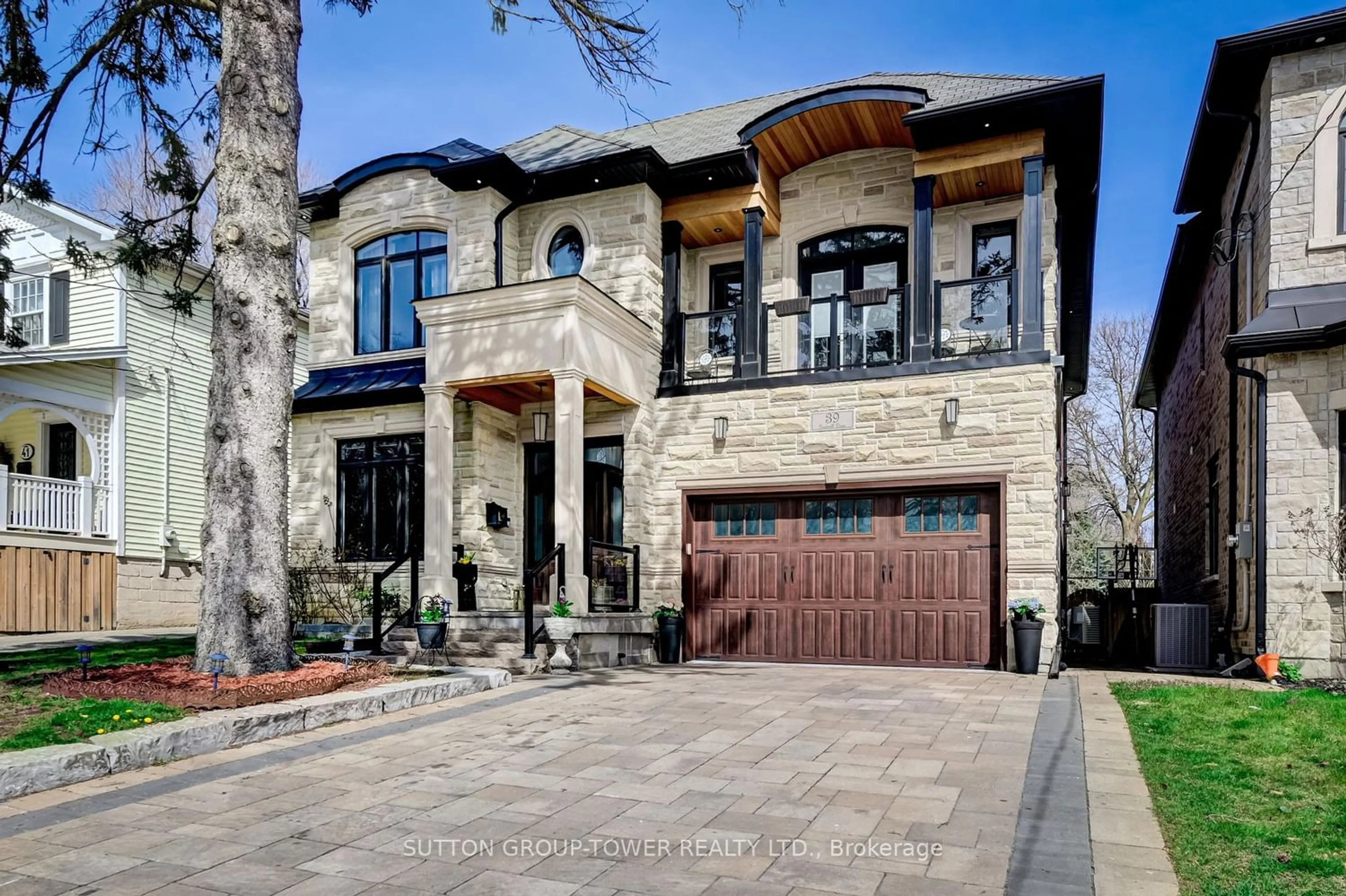 Home with brick exterior material for 39 Gradwell Dr, Toronto Ontario M1M 2N1