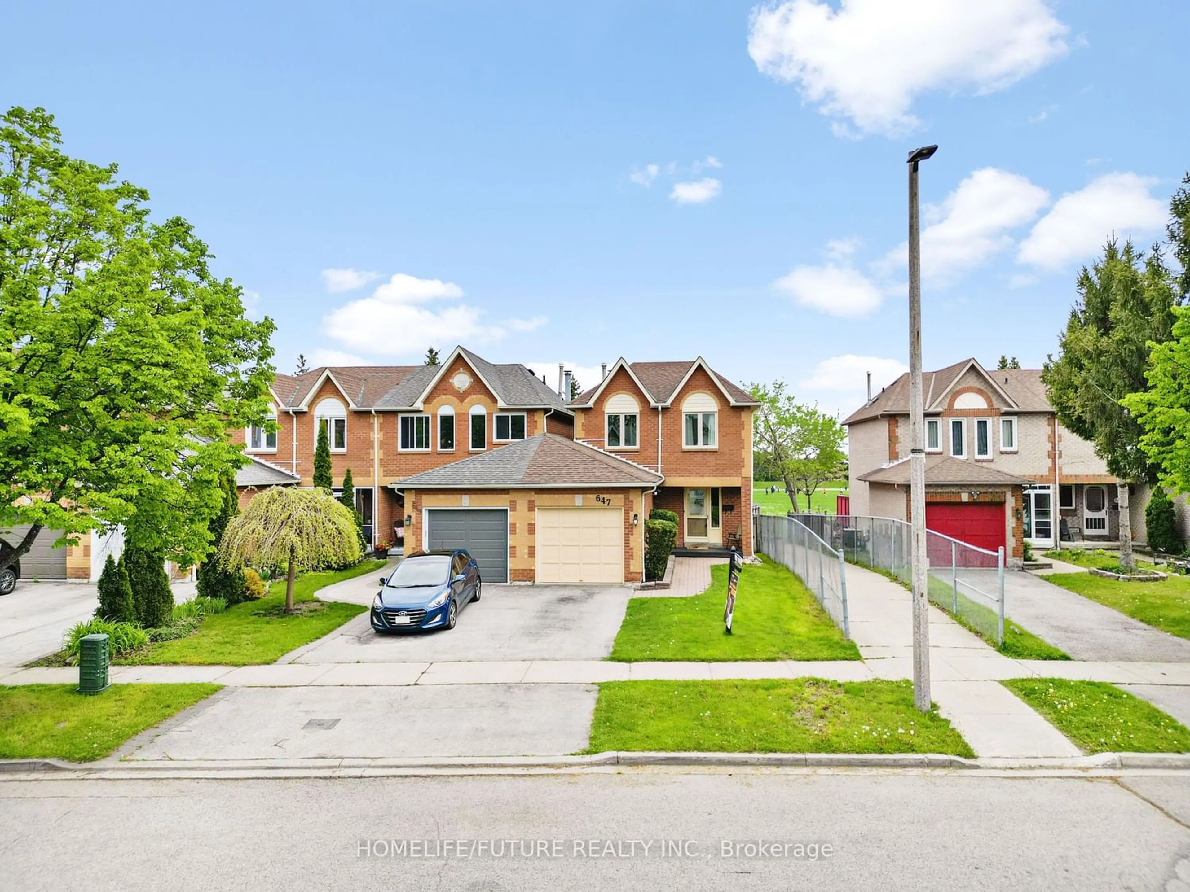 A pic from exterior of the house or condo for 647 Graceland Crt, Pickering Ontario L1V 6P2