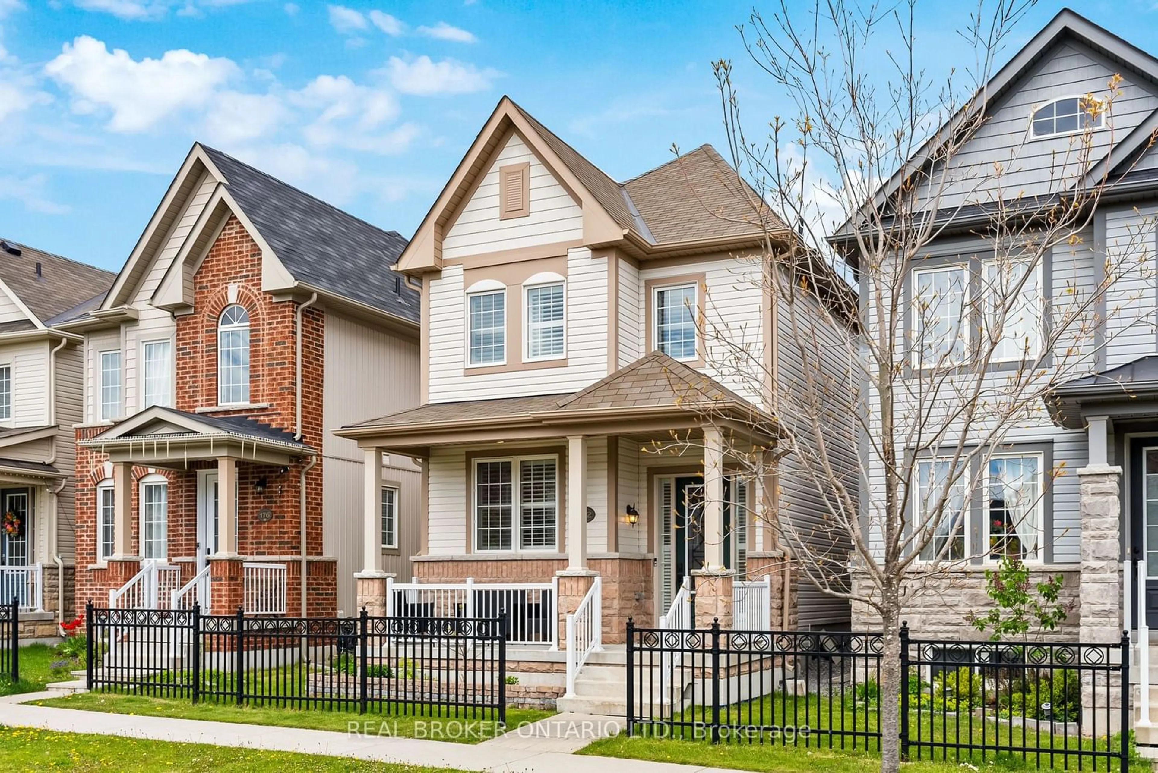 Home with brick exterior material for 172 Mcbride Ave, Clarington Ontario L1C 0J4