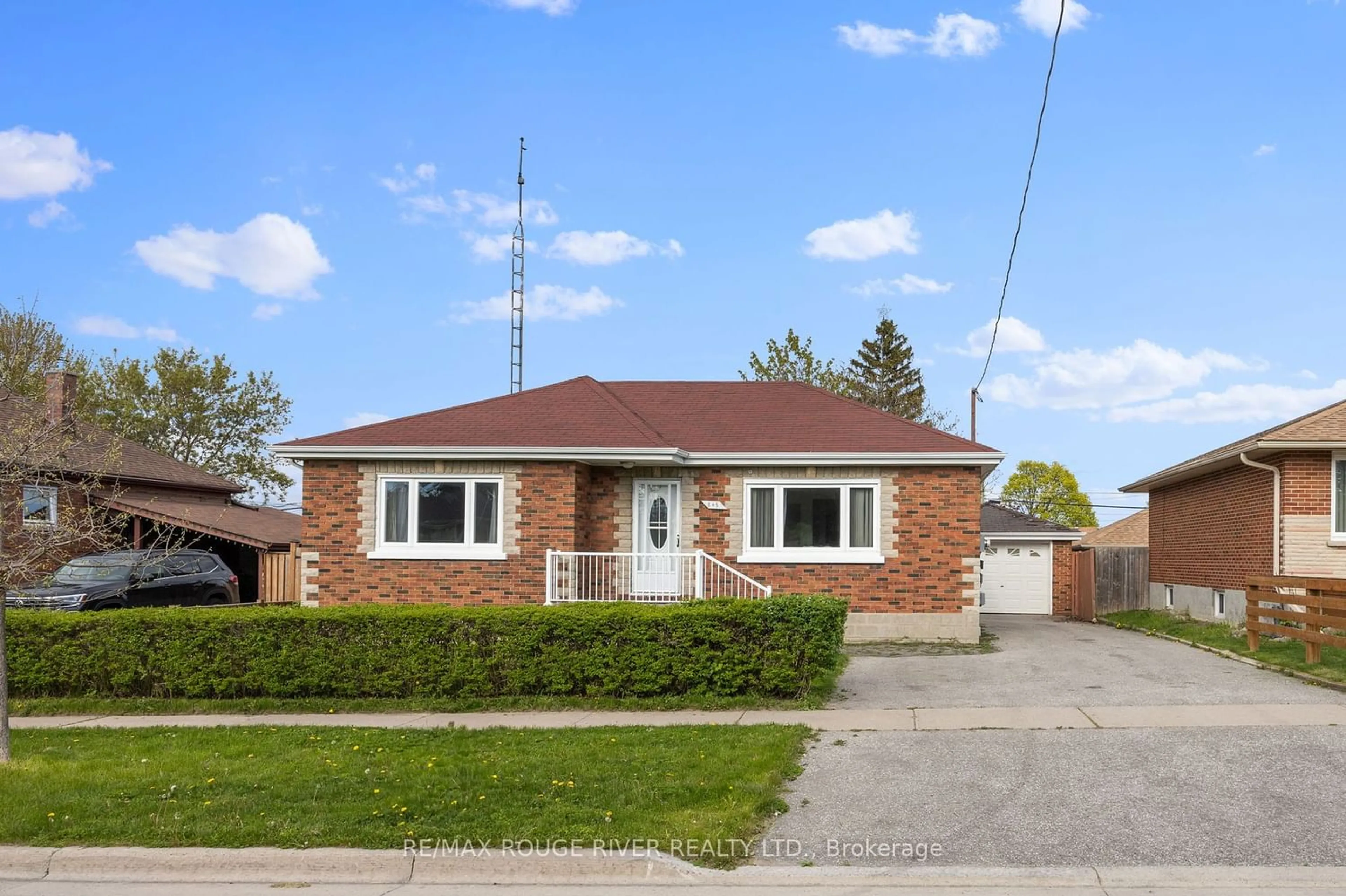 Home with brick exterior material for 845 Sylvia St, Oshawa Ontario L1H 5M5