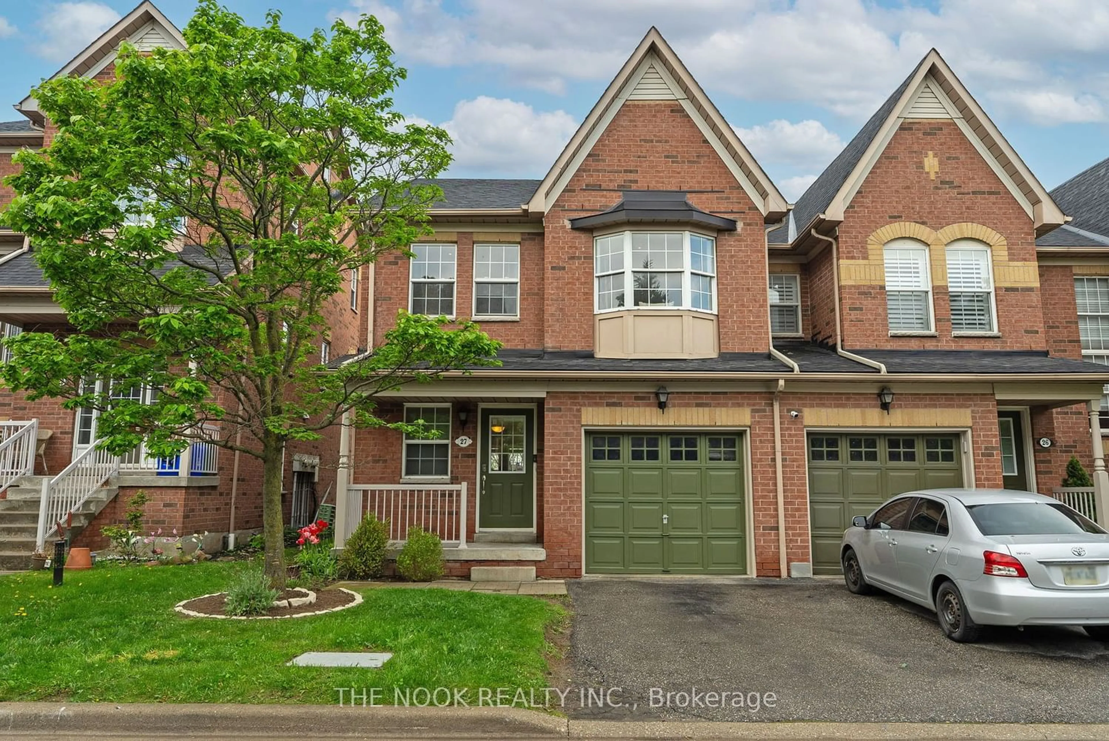A pic from exterior of the house or condo for 575 Steeple Hill #27, Pickering Ontario L1V 7E4