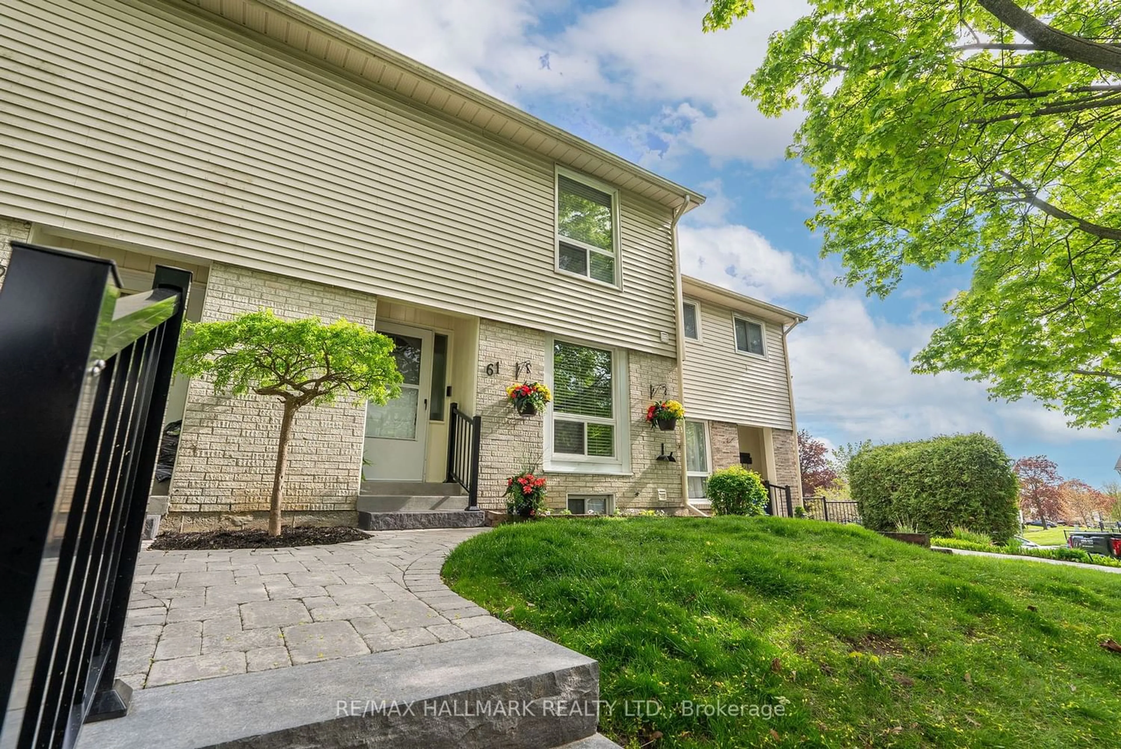A pic from exterior of the house or condo for 611 Galahad Dr #61, Oshawa Ontario L1K 1M1