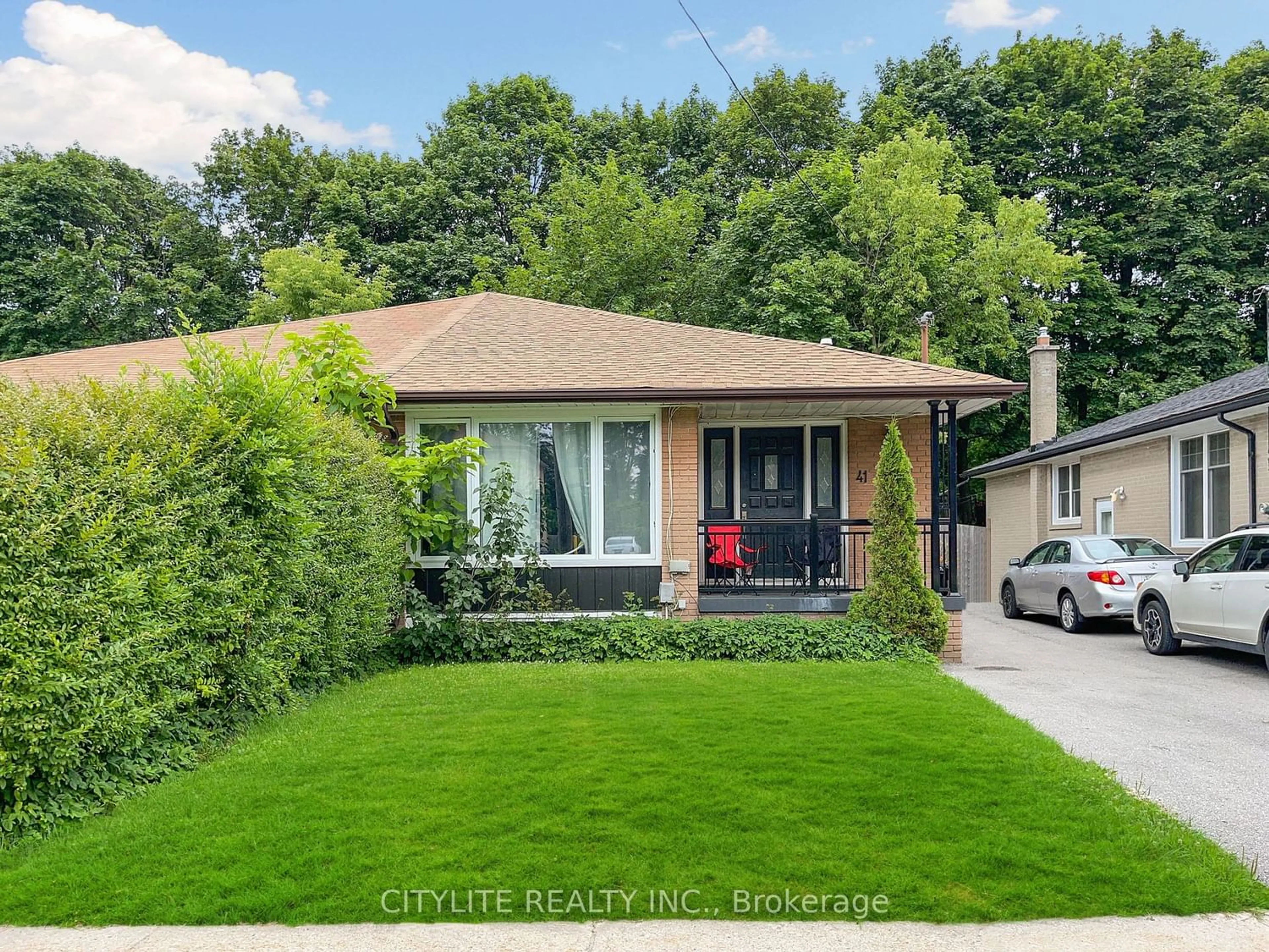 Frontside or backside of a home for 41 Pixley Cres, Toronto Ontario M1E 3G5