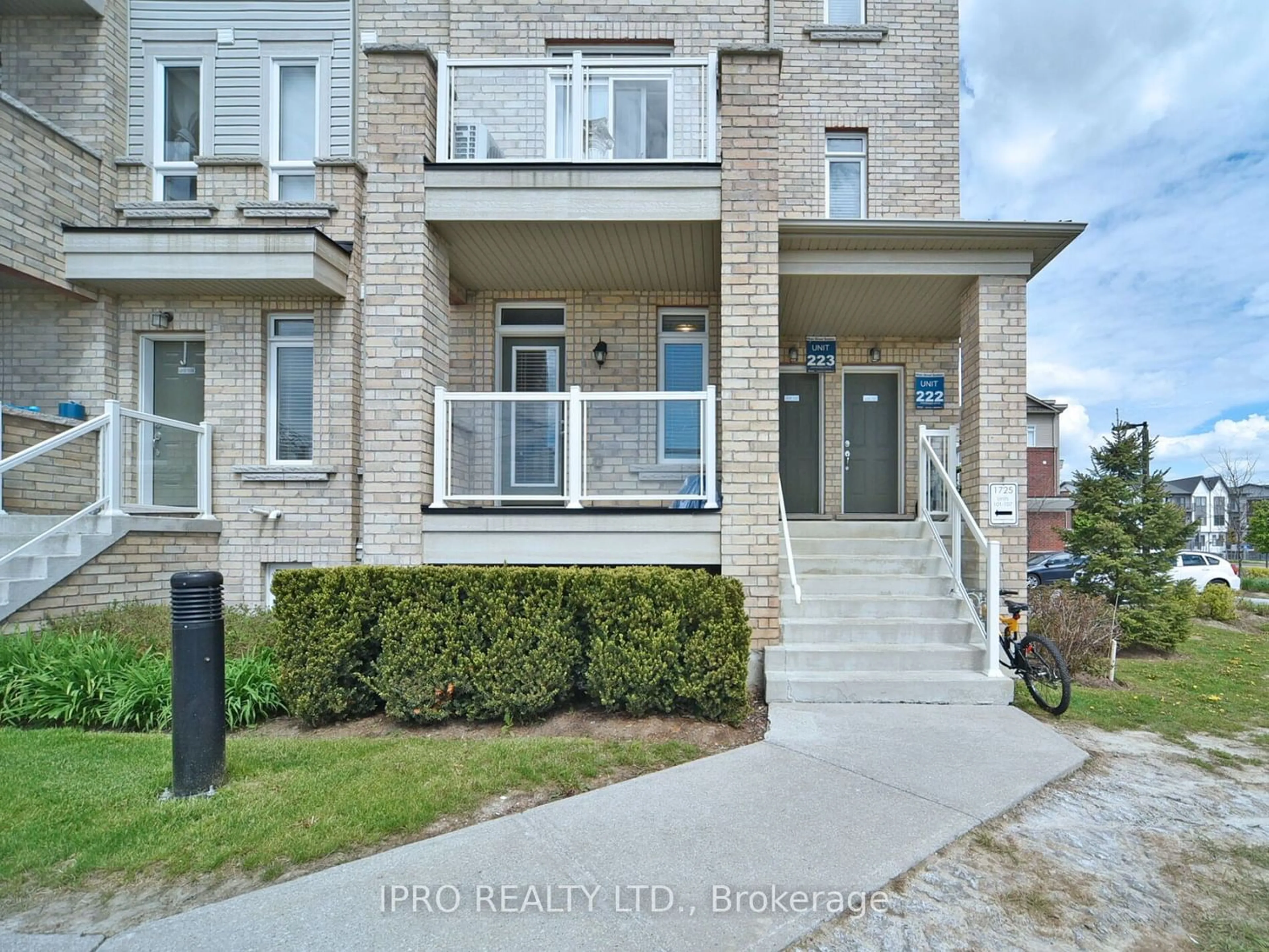 A pic from exterior of the house or condo for 1725 Adirondack Chse #103, Pickering Ontario L1X 0E5