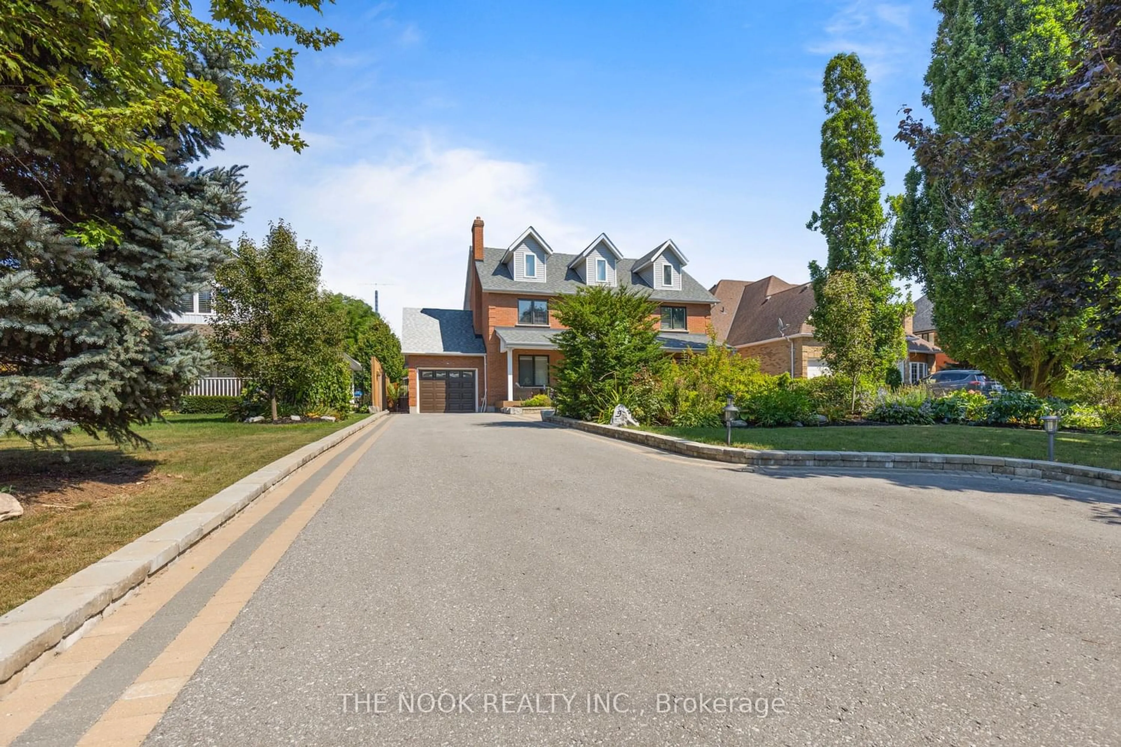 Street view for 9 Hanover Crt, Whitby Ontario L1N 7J1