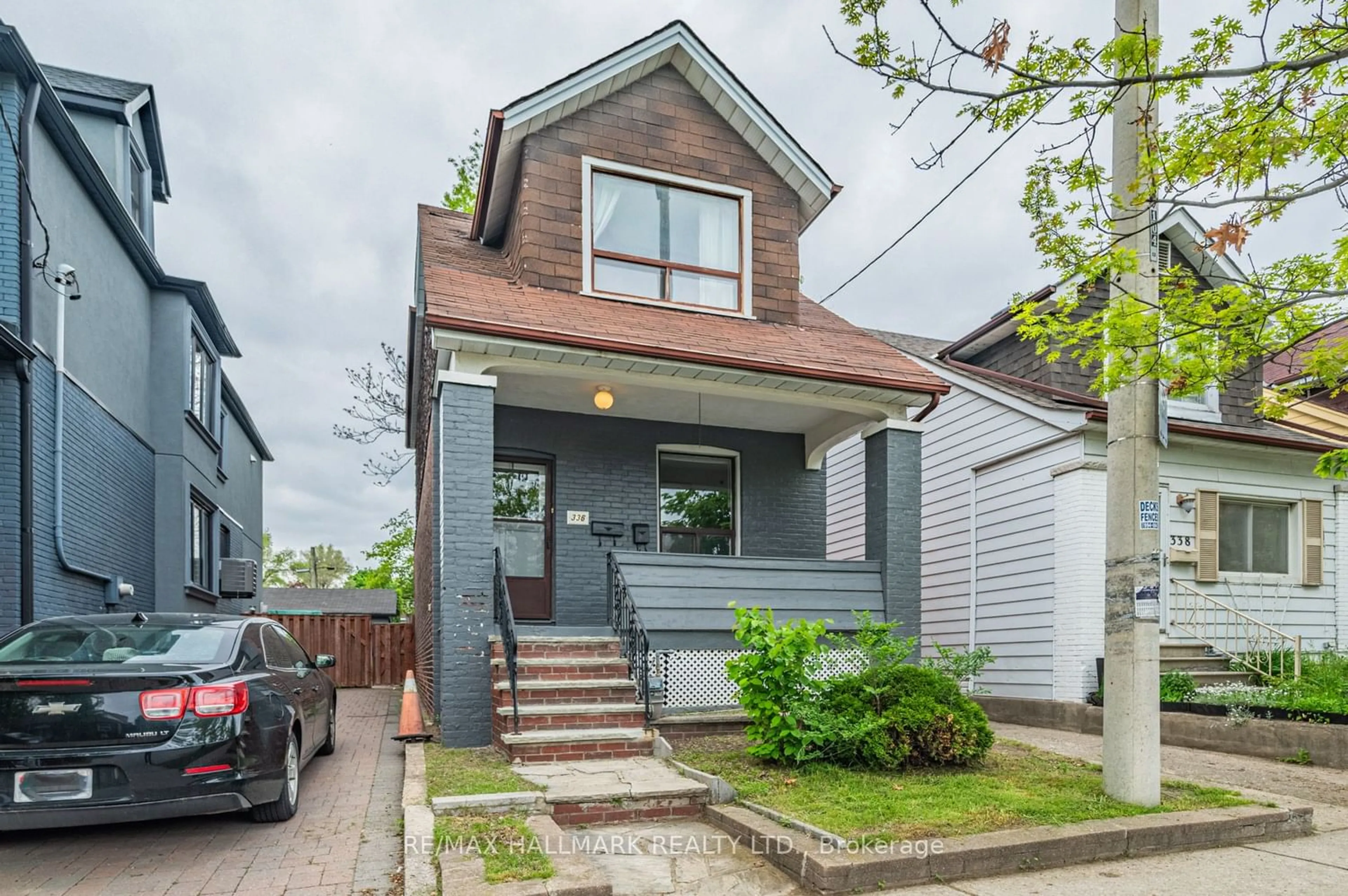 Frontside or backside of a home for 336 Mortimer Ave, Toronto Ontario M4J 2E1