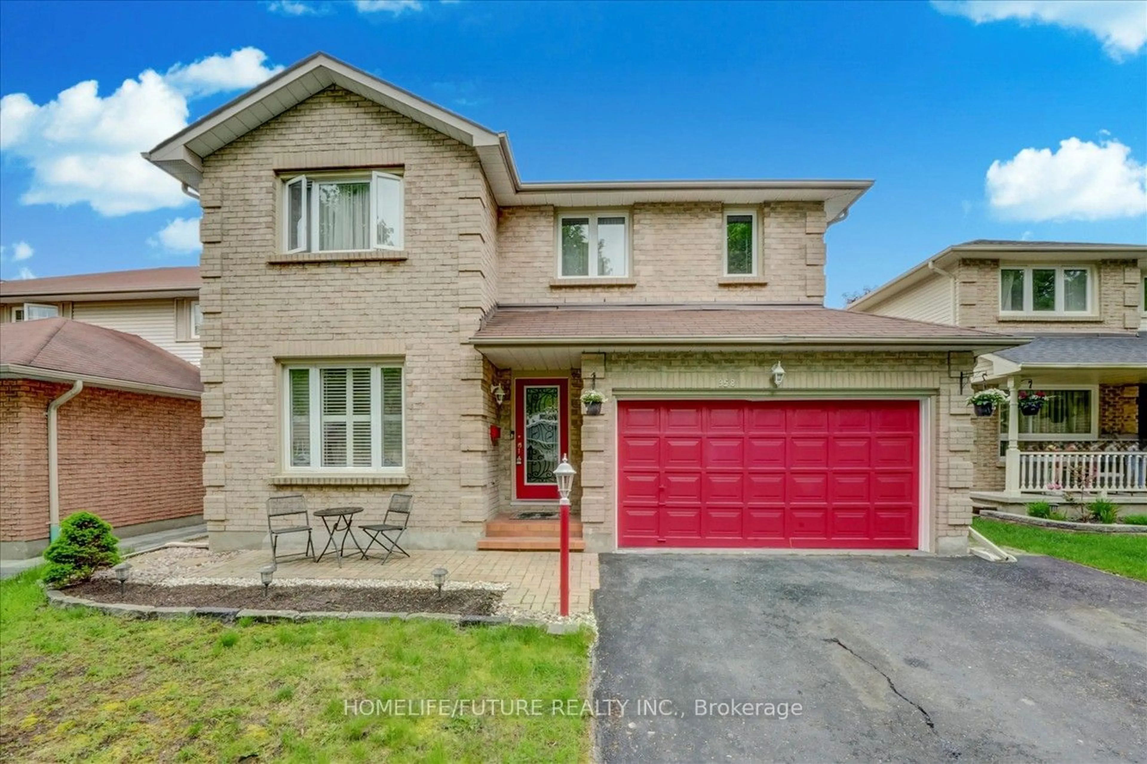 Frontside or backside of a home for 958 Copperfield Dr, Oshawa Ontario L1K 1S4