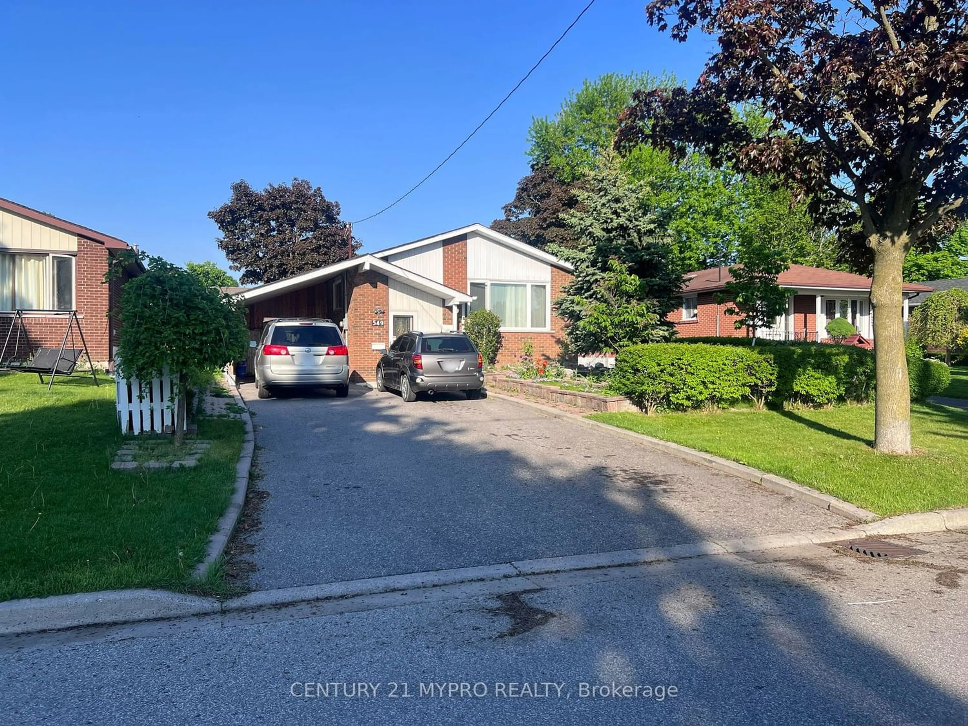 Frontside or backside of a home for 549 Tennyson Ave, Oshawa Ontario L1H 3J9