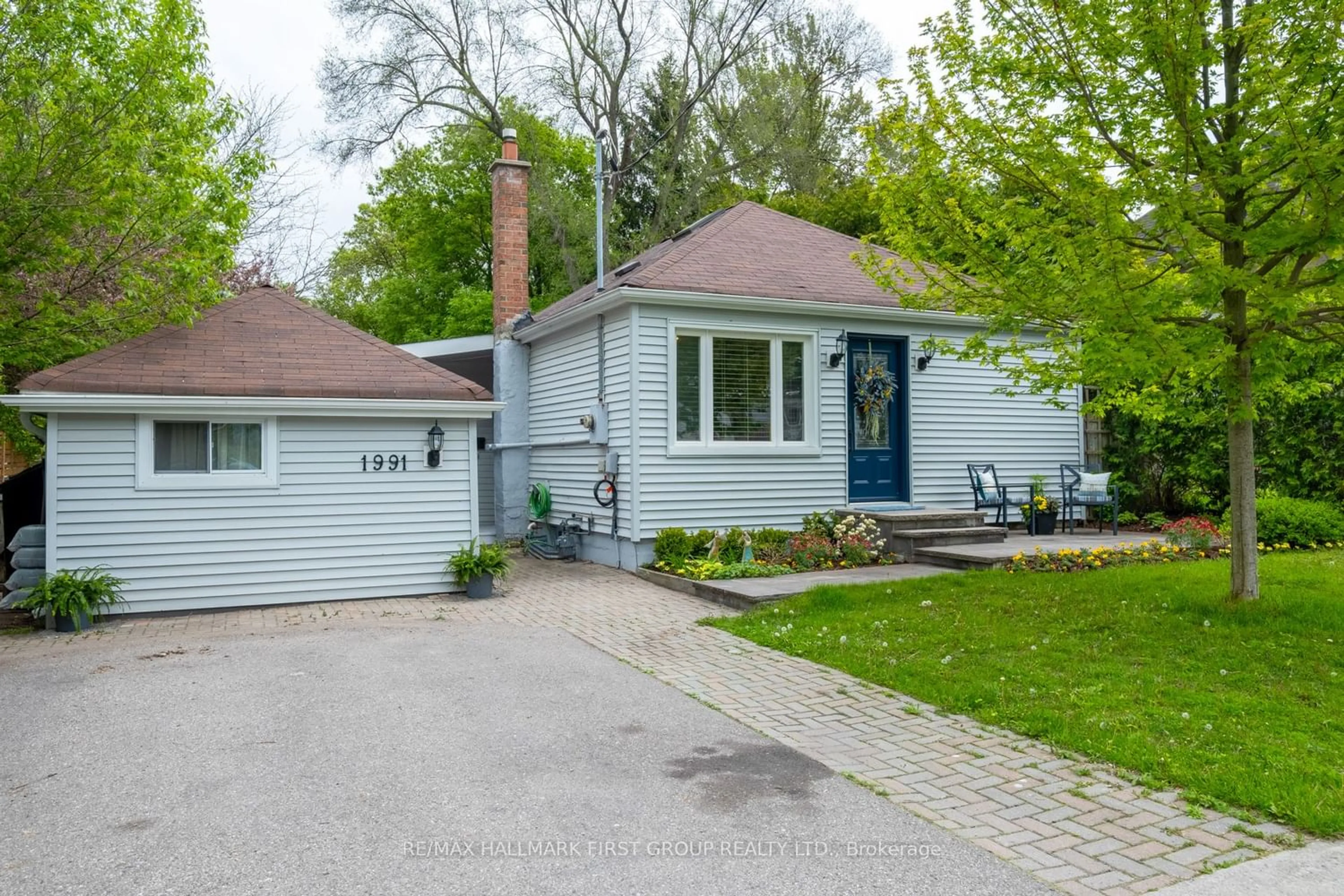 Frontside or backside of a home for 1991 Guild Rd, Pickering Ontario L1V 1X9