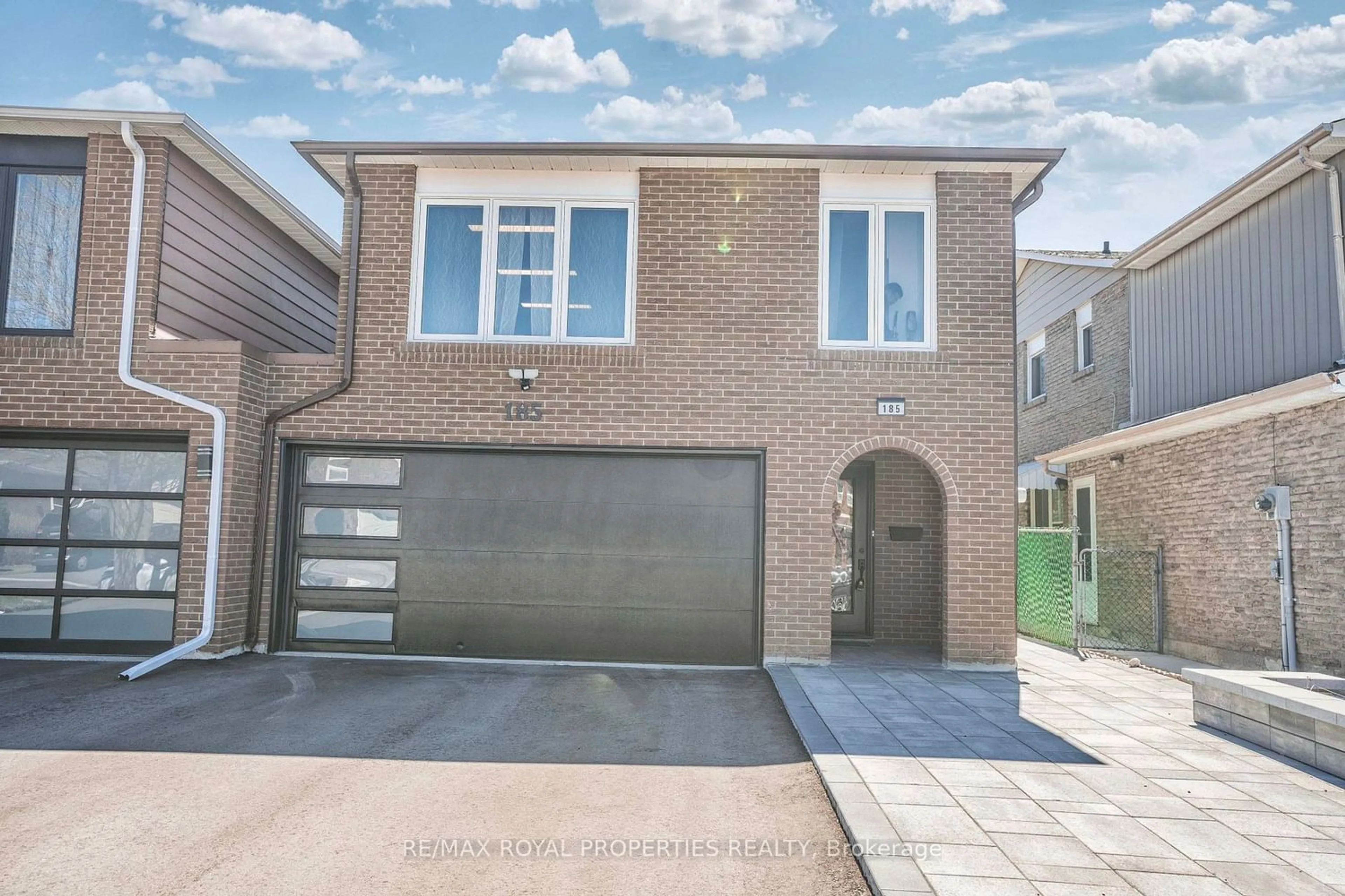 Home with brick exterior material for 185 Braymore Blvd, Toronto Ontario M1B 2E1