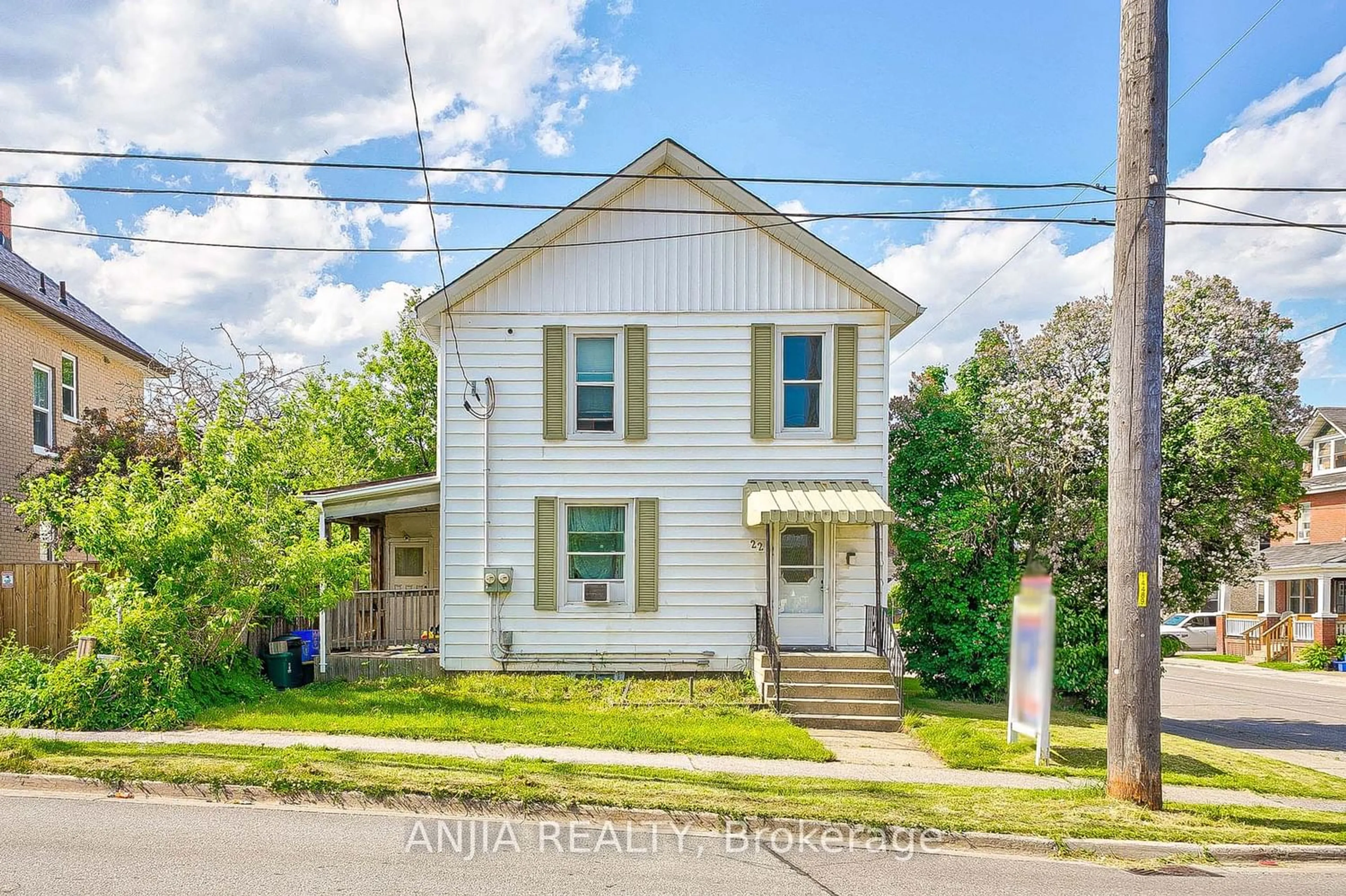 Frontside or backside of a home for 22 Elm St #2, Oshawa Ontario L1H 2K7