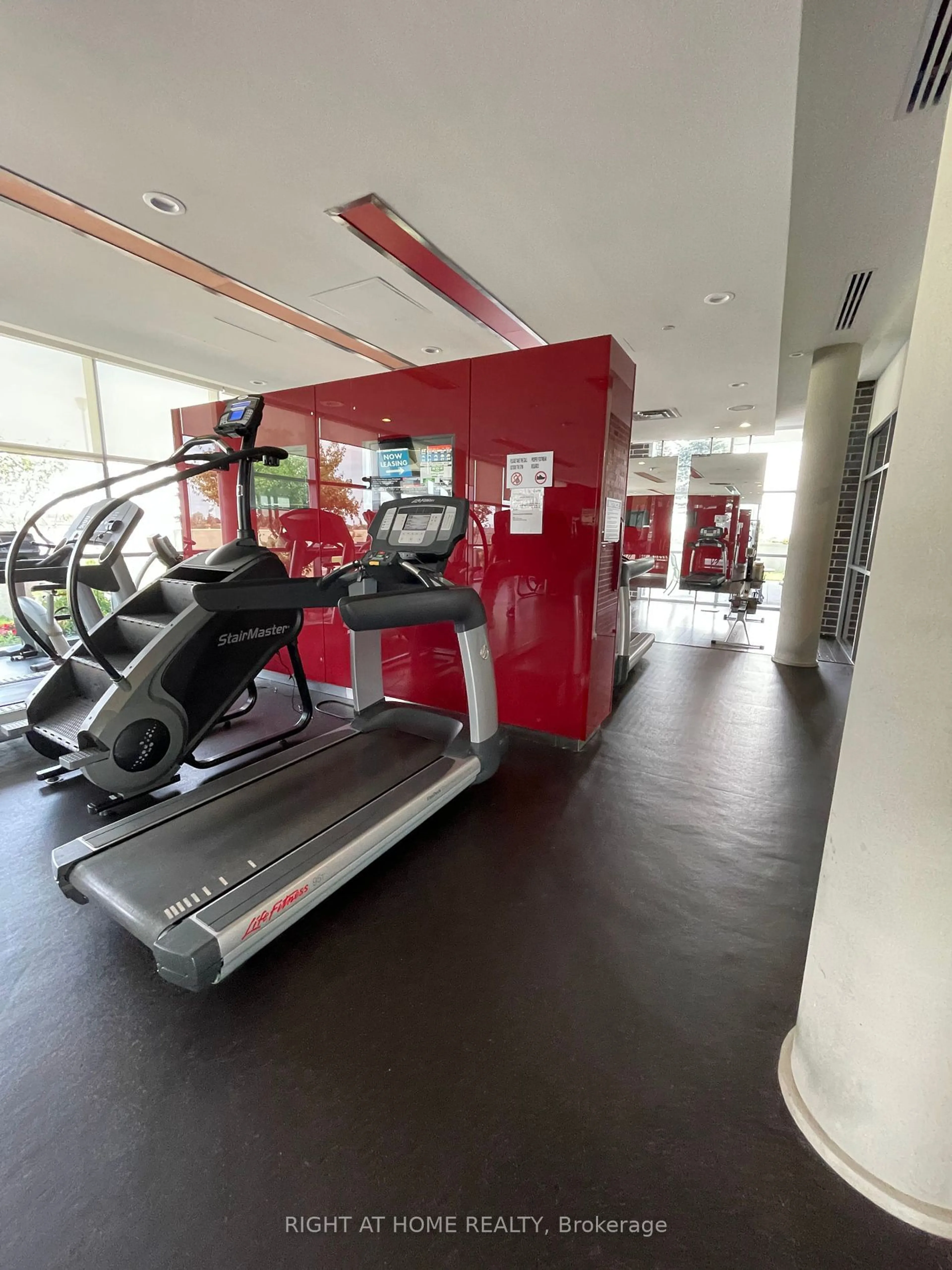 Gym or fitness room for 135 Village Green Sq #1515, Toronto Ontario M1S 0G4