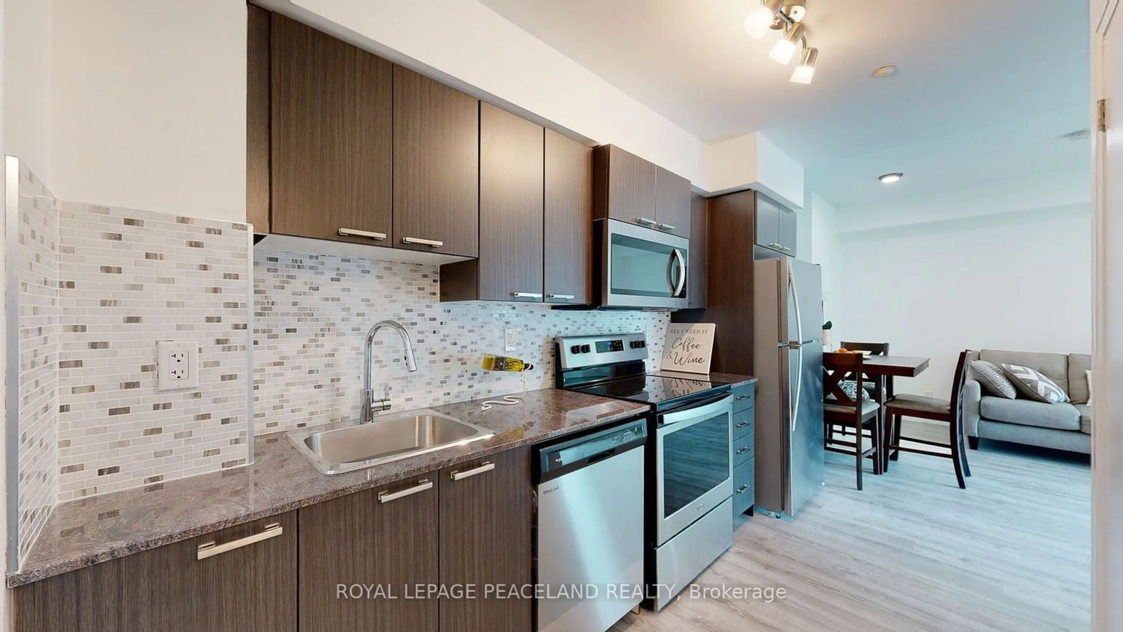 Standard kitchen for 2150 Lawrence Ave #204, Toronto Ontario M1R 3A7