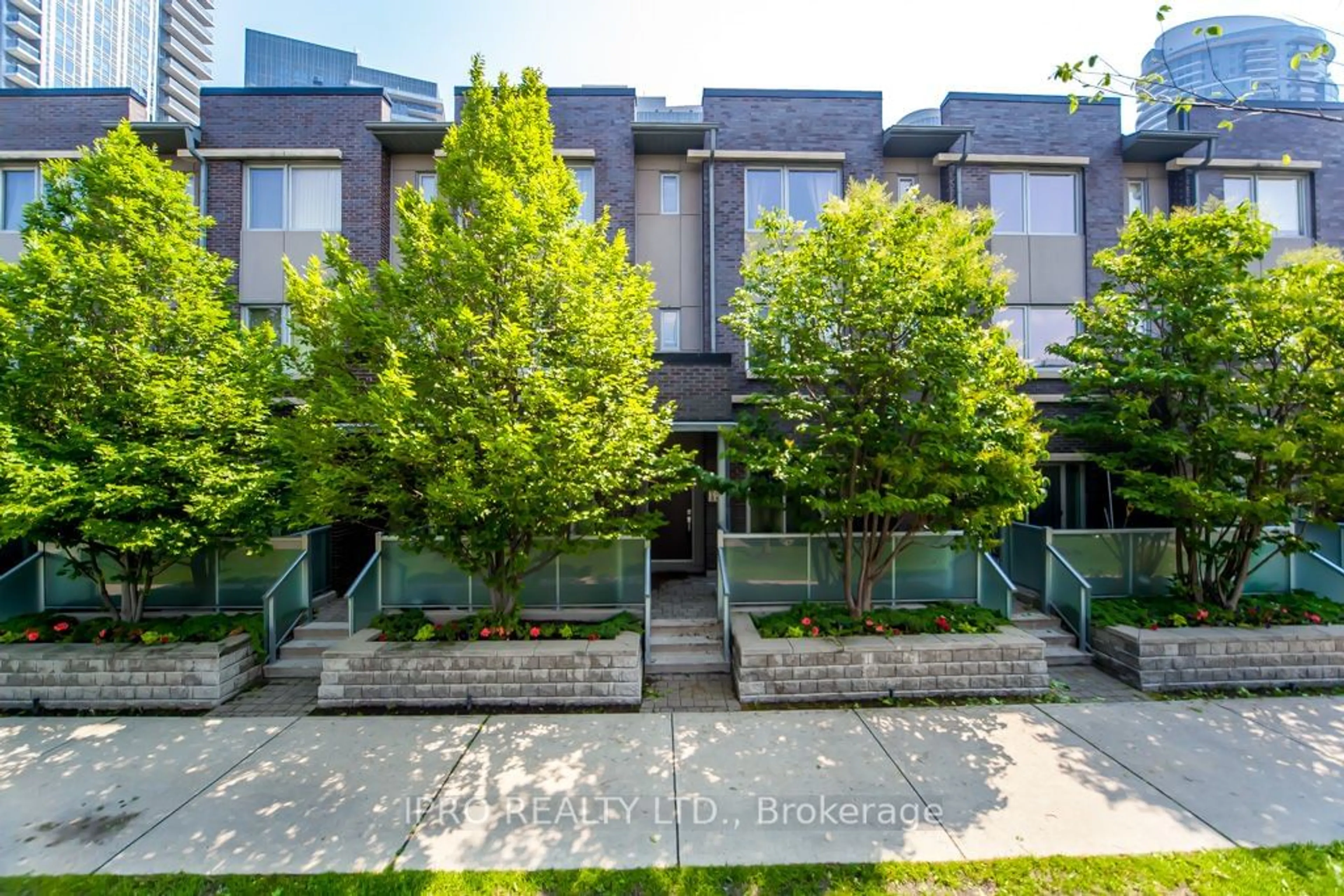 A pic from exterior of the house or condo for 315 Village Green Sq #51, Toronto Ontario M1S 0L2