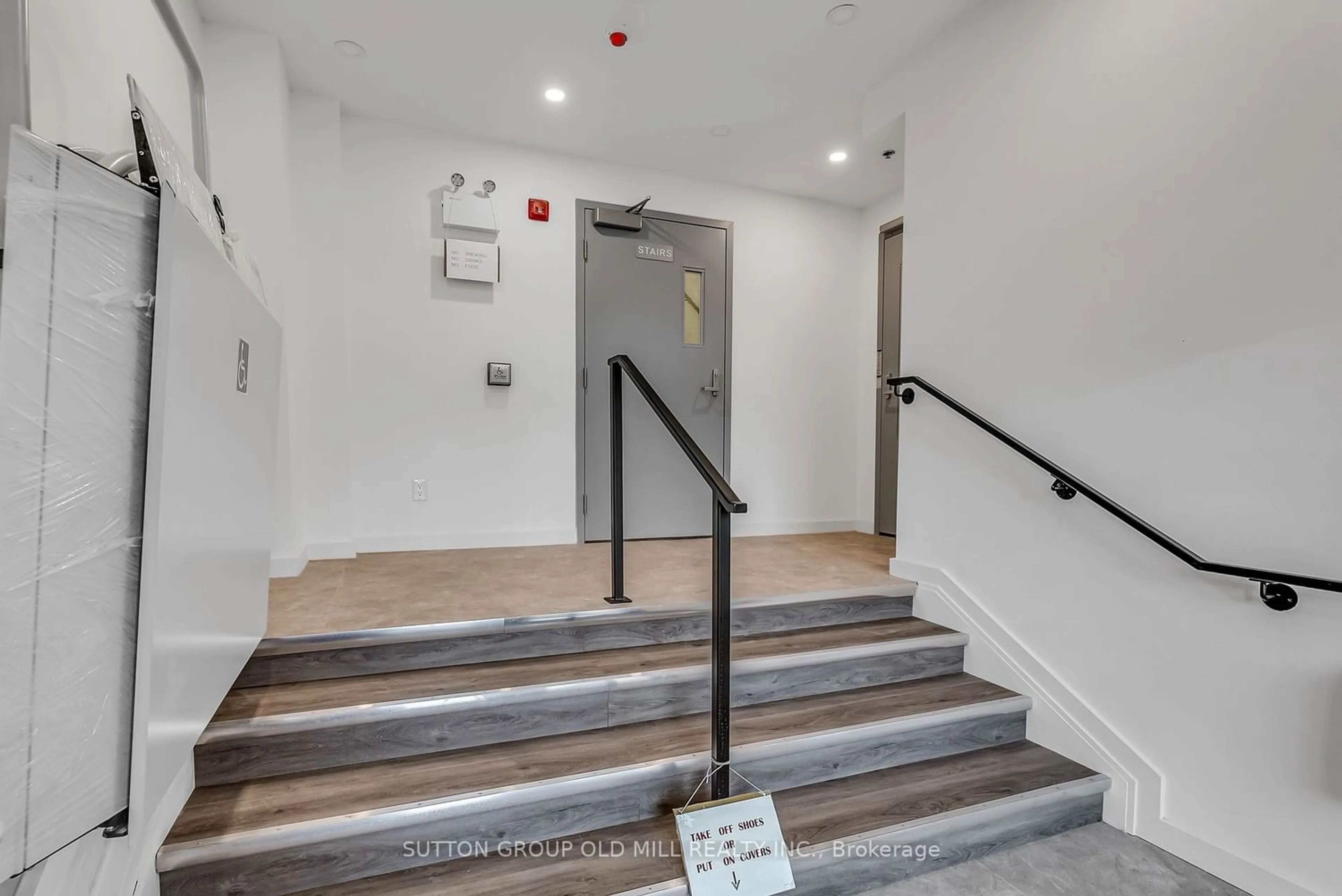 Other indoor space for 45 Connaught Ave #405, Toronto Ontario M4L 2V8